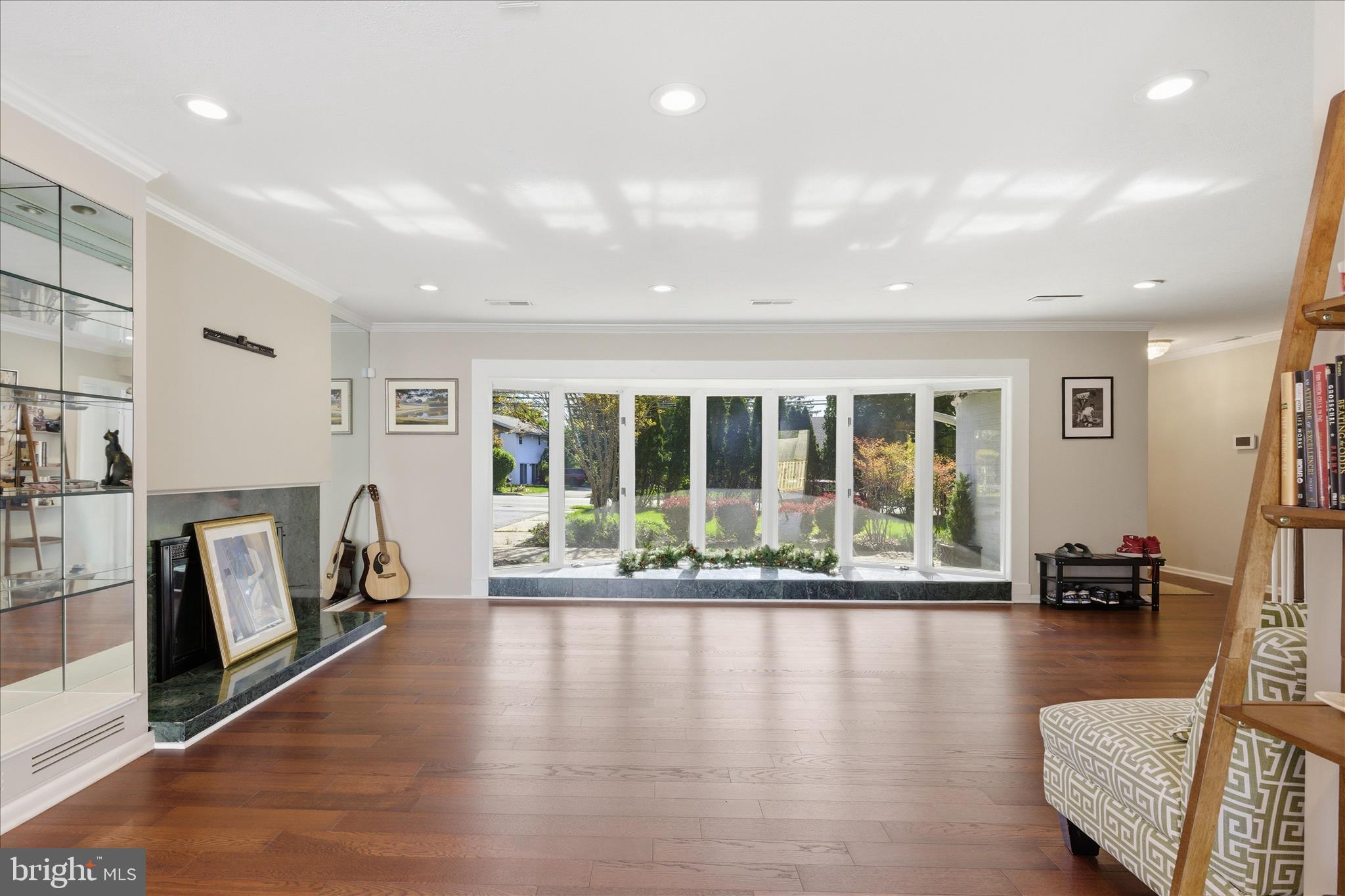 LONG MEADOW ESTATES - Residential