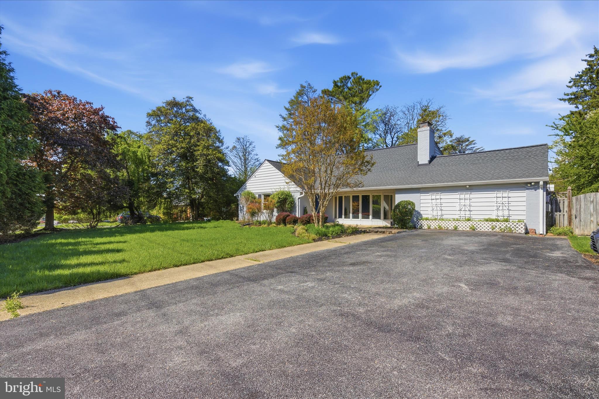 LONG MEADOW ESTATES - Residential