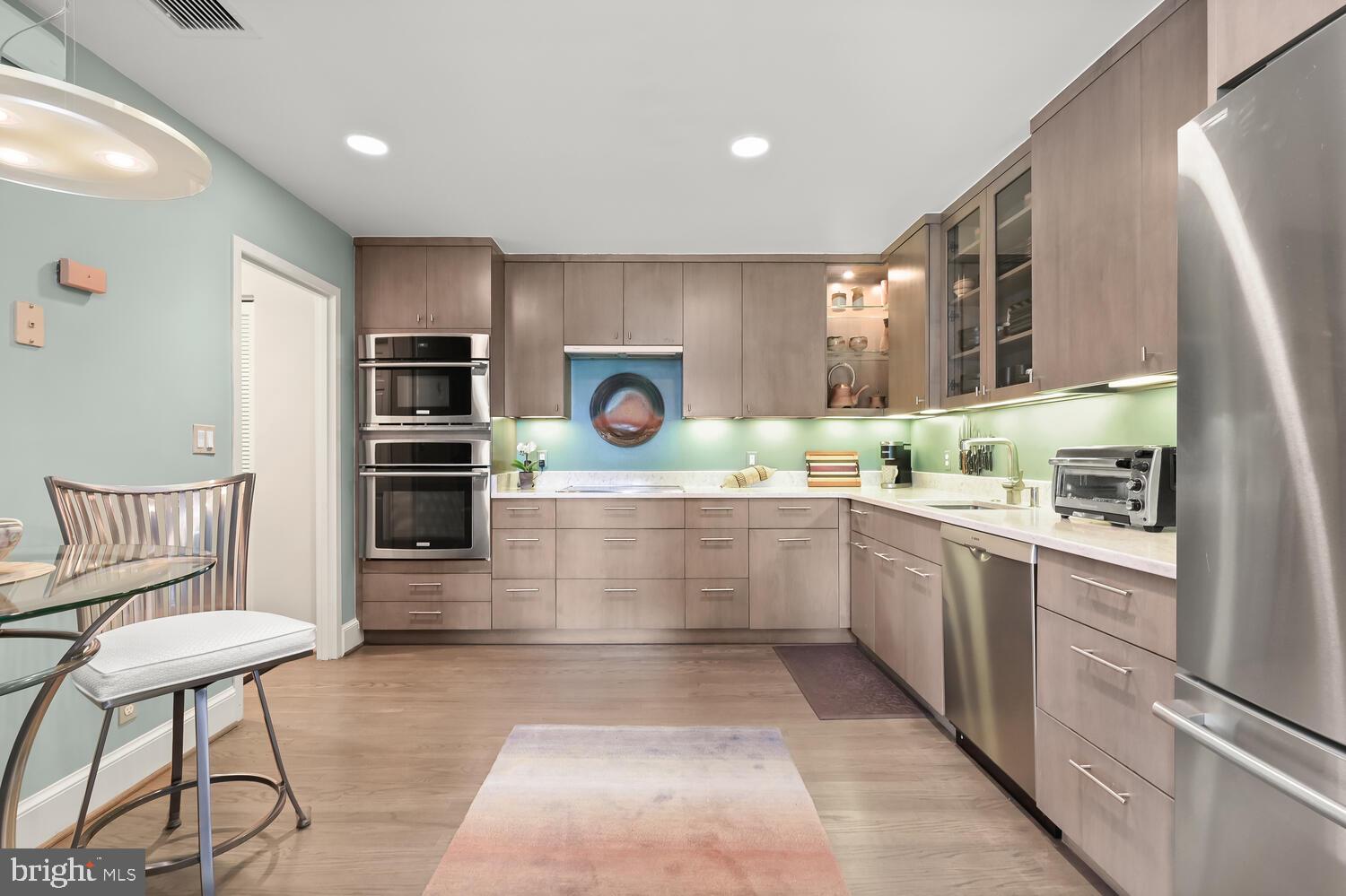 CHEVY CHASE - Residential