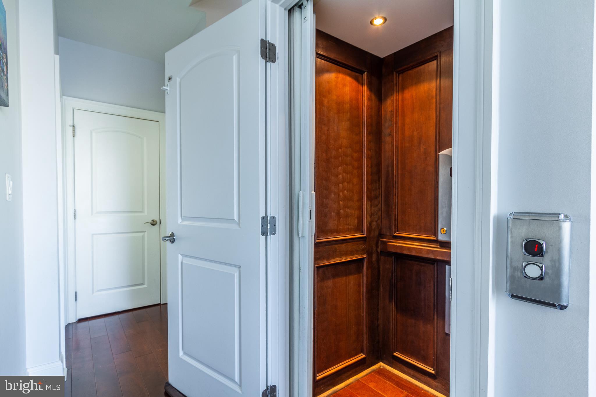 PIER HOMES AT HARBORVIEW - Residential Lease