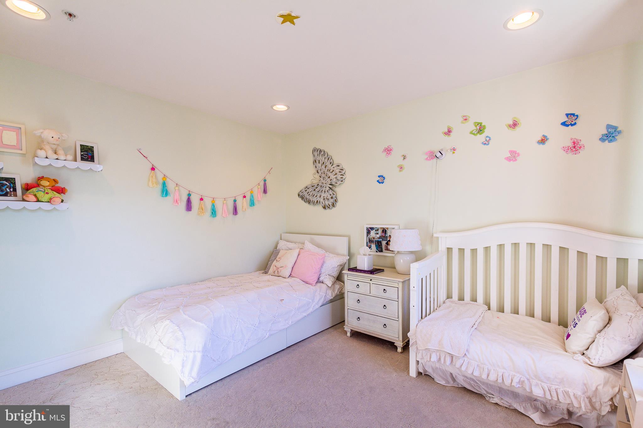 PIER HOMES AT HARBORVIEW - Residential Lease