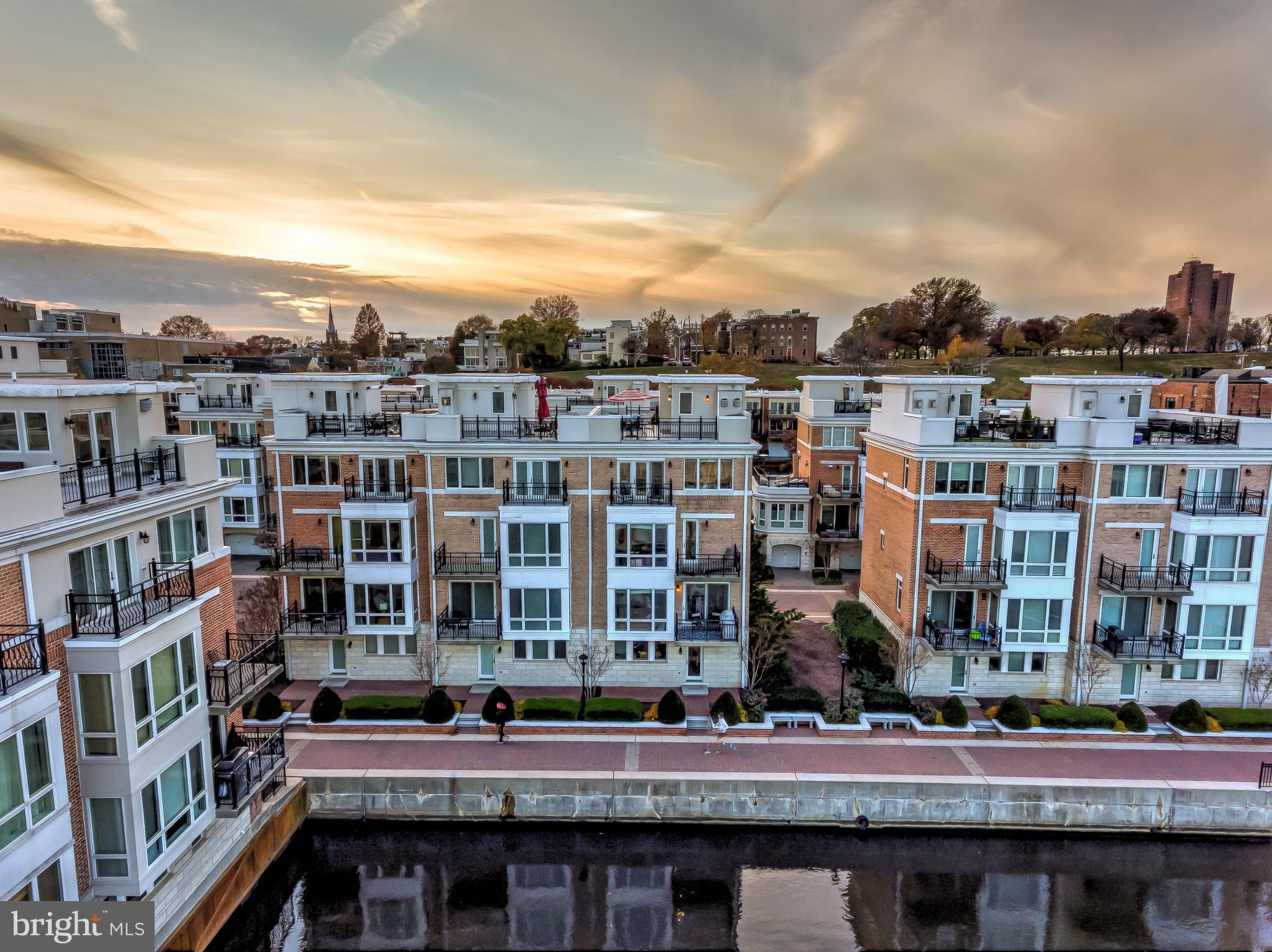 PIER HOMES AT HARBORVIEW - Residential Lease