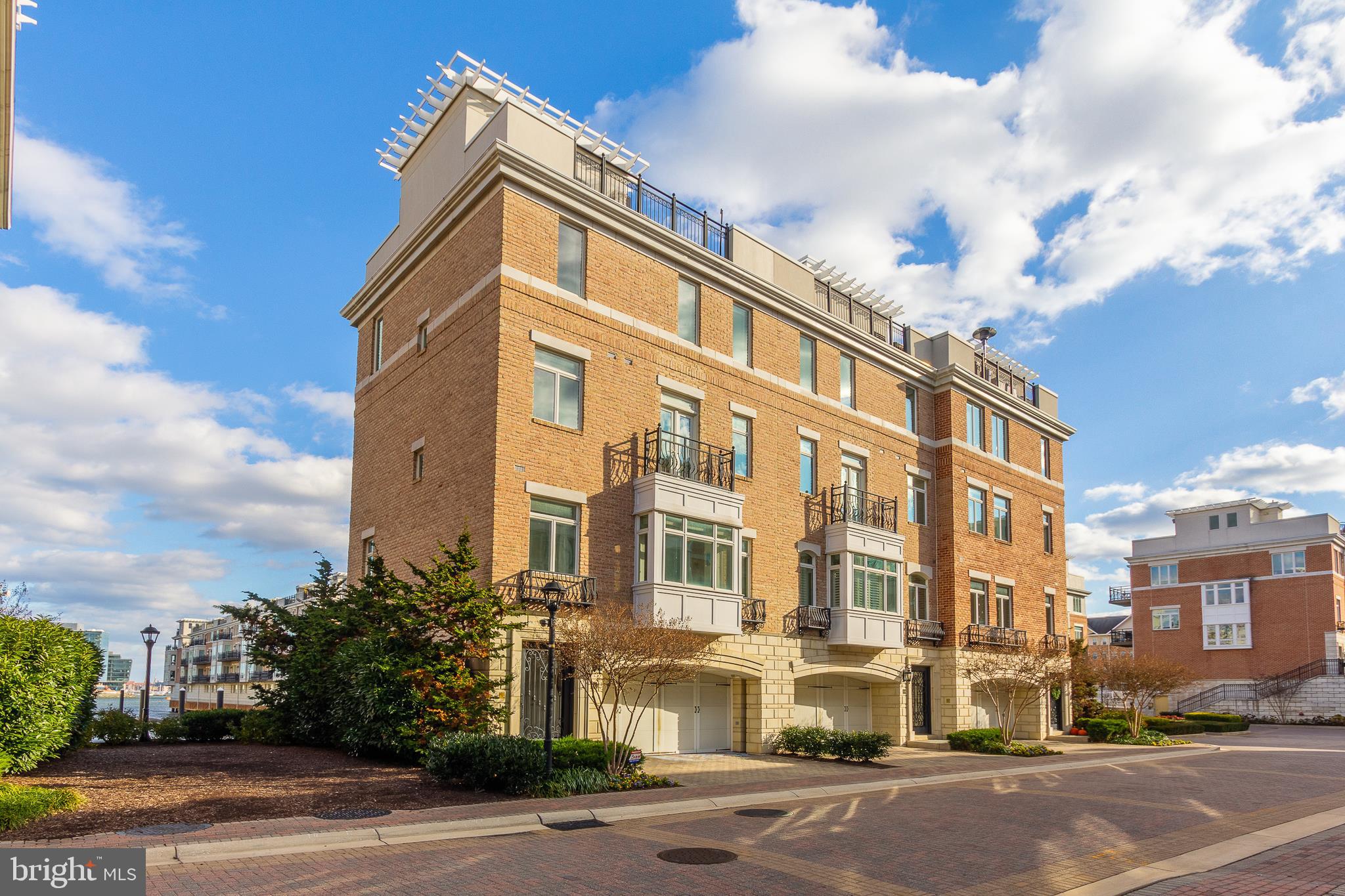 PIER HOMES AT HARBORVIEW - Residential Lease