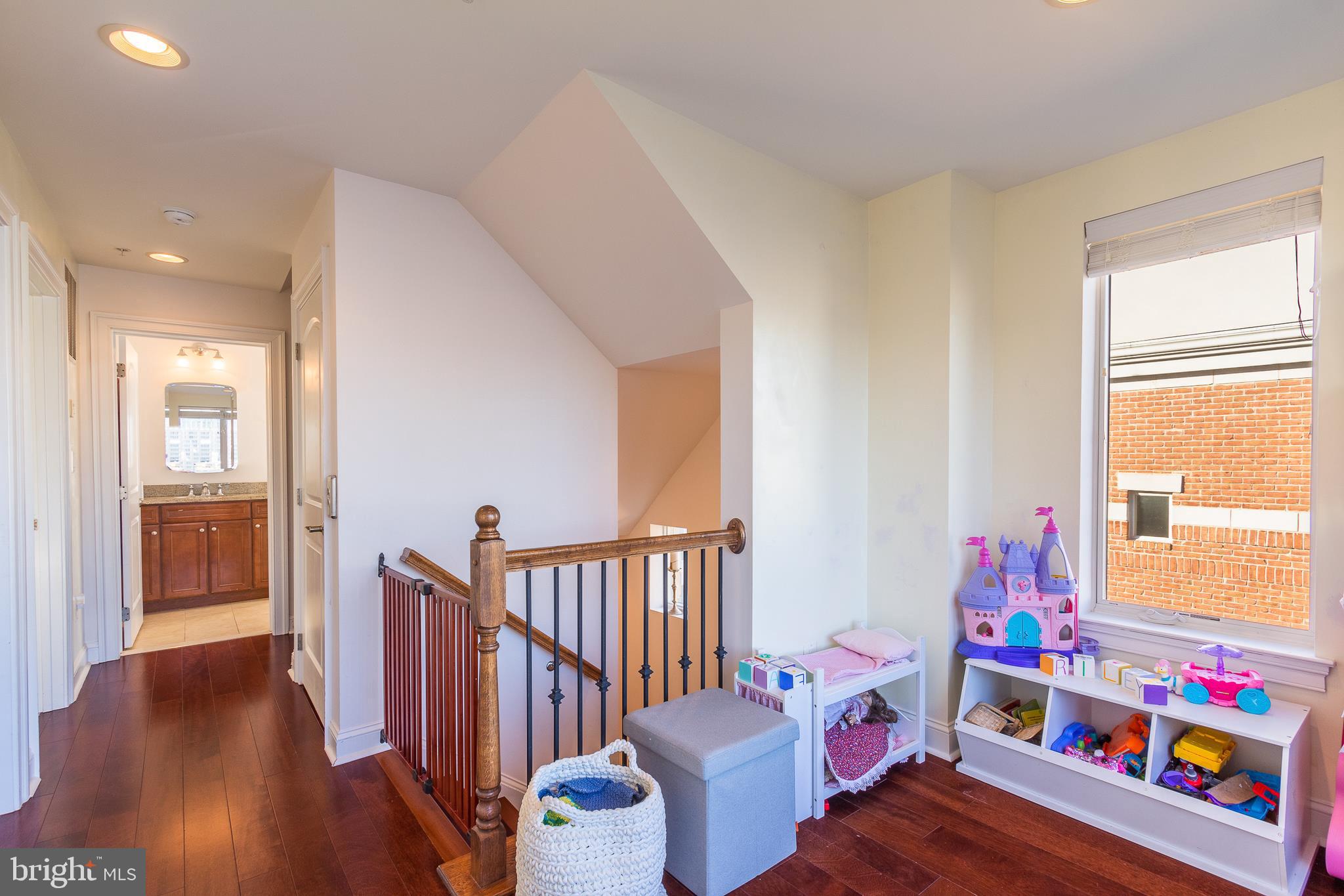 PIER HOMES AT HARBORVIEW - Residential Lease