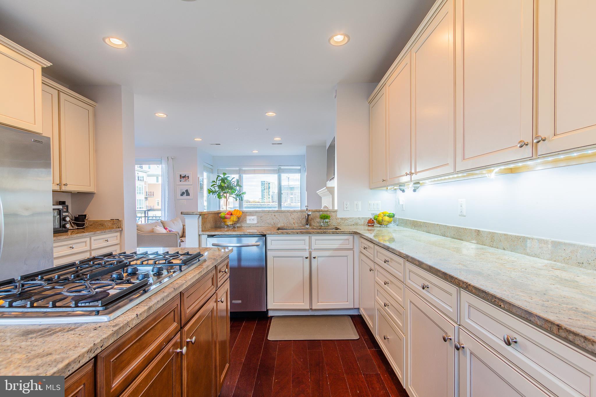 PIER HOMES AT HARBORVIEW - Residential Lease