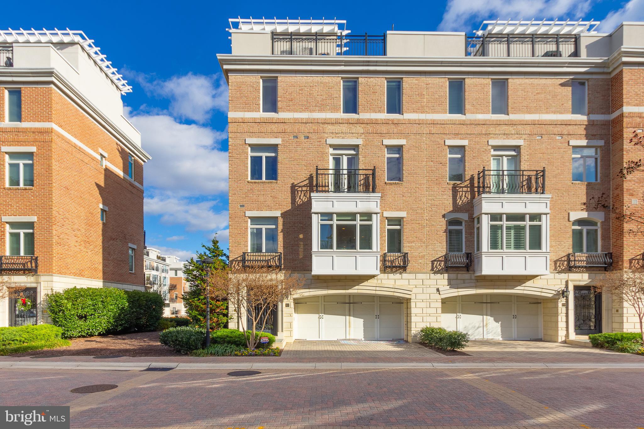 PIER HOMES AT HARBORVIEW - Residential Lease