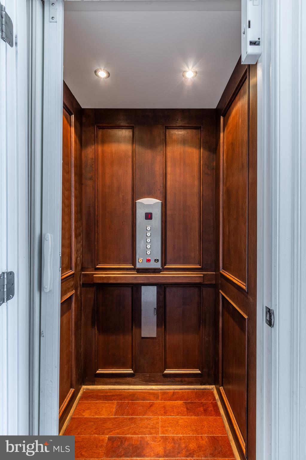 PIER HOMES AT HARBORVIEW - Residential Lease