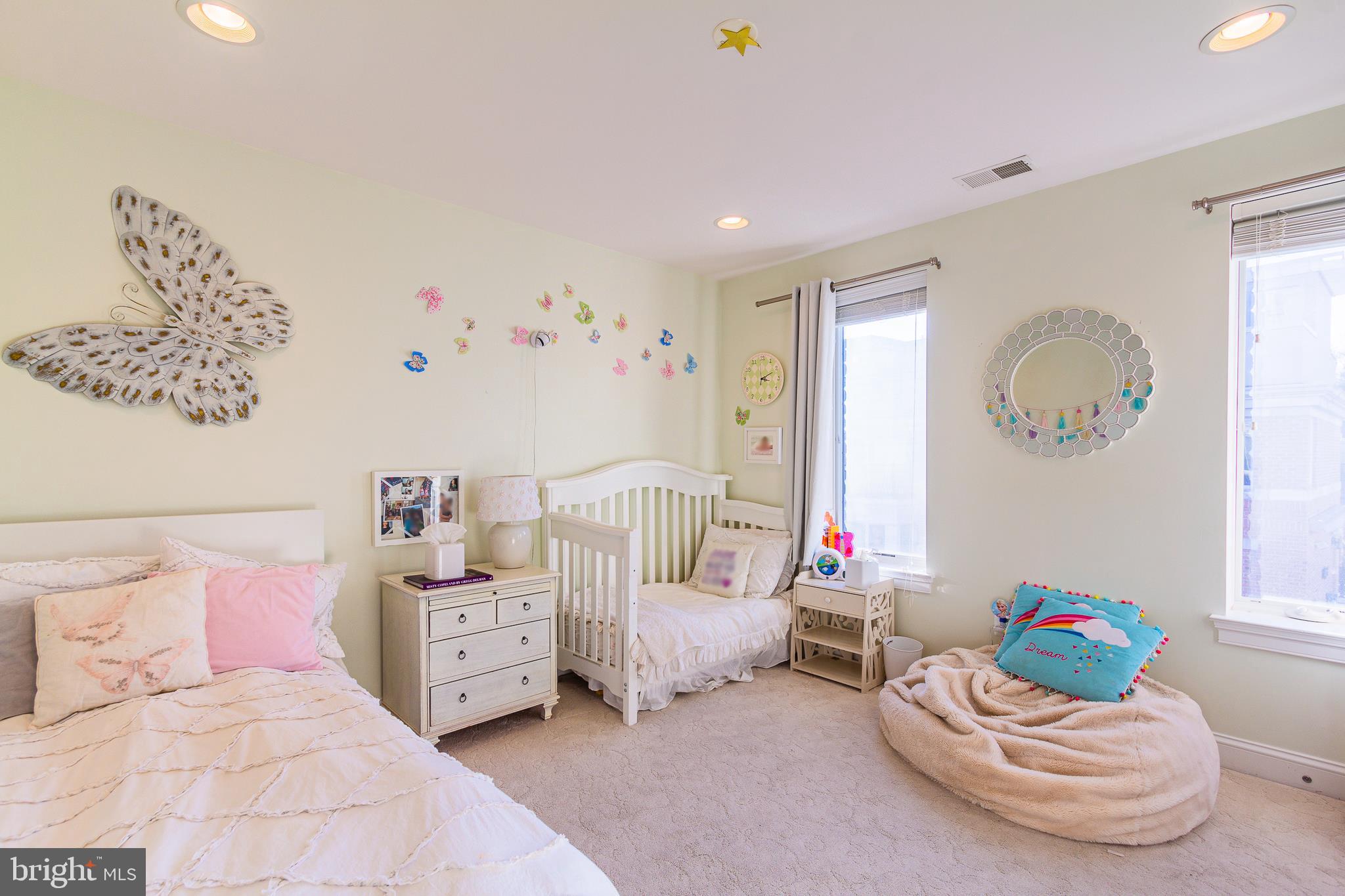 PIER HOMES AT HARBORVIEW - Residential Lease