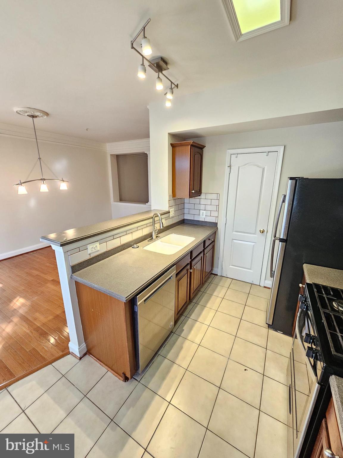 BELVEDERE GLEN - Residential Lease