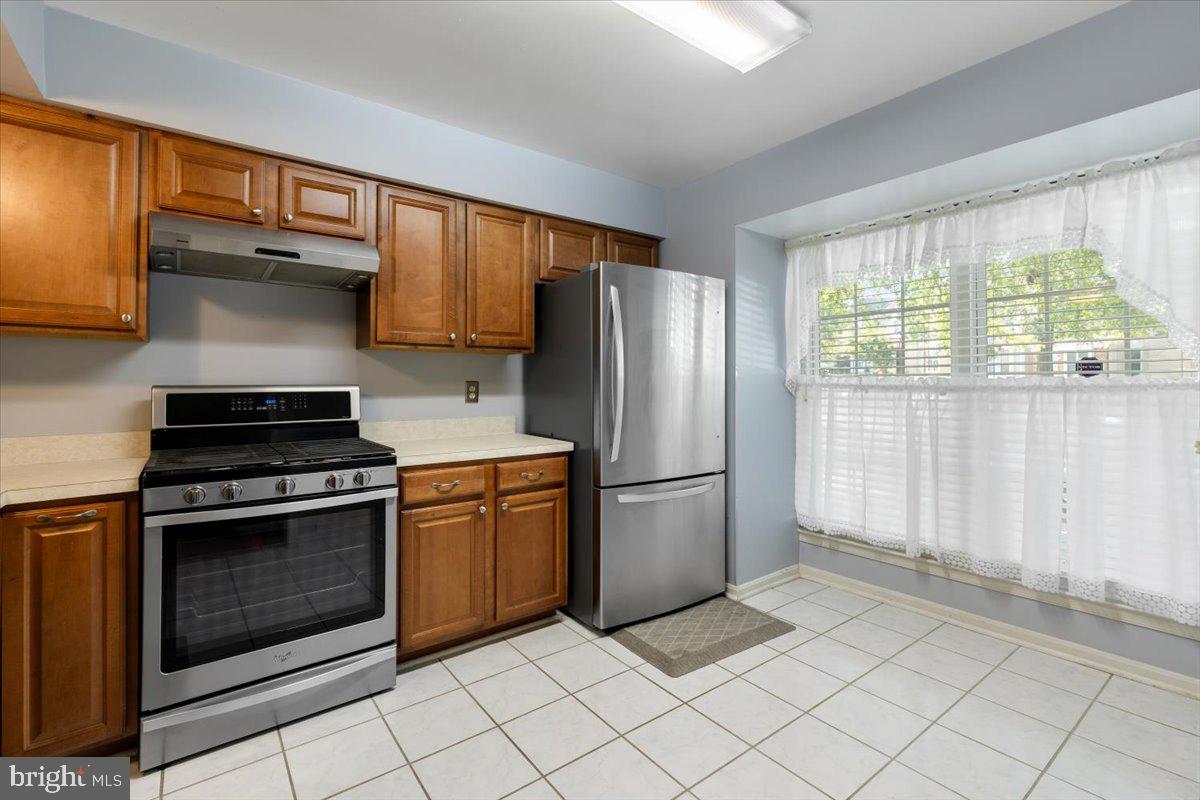 2624 MIRANDA COURT