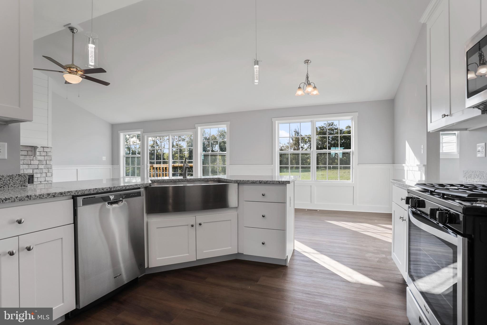 WOODBURY ESTATES - Residential