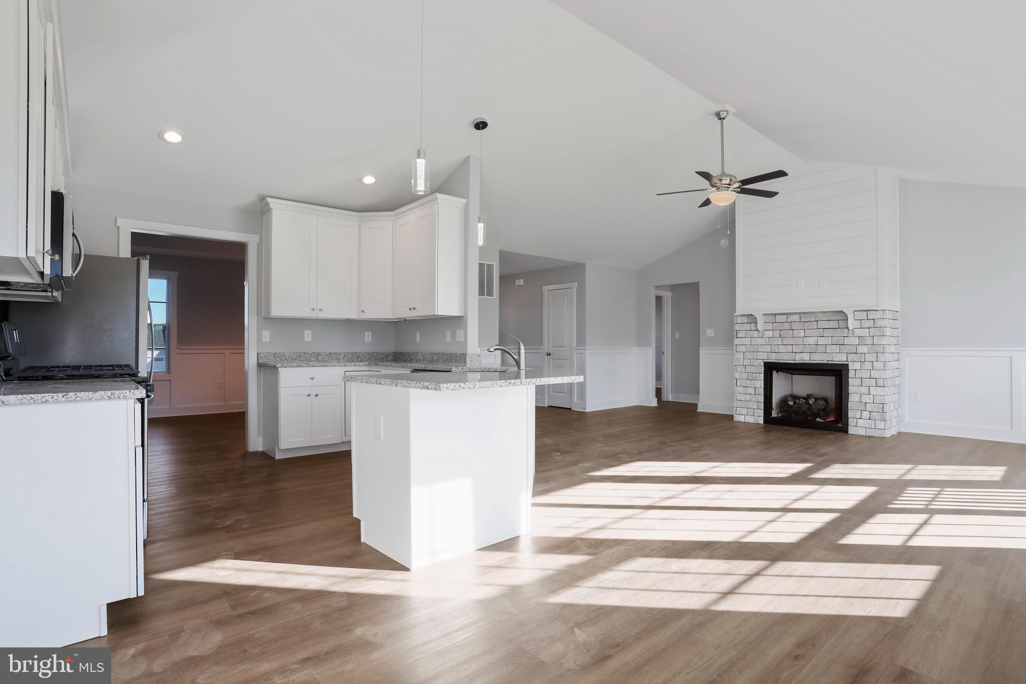 WOODBURY ESTATES - Residential