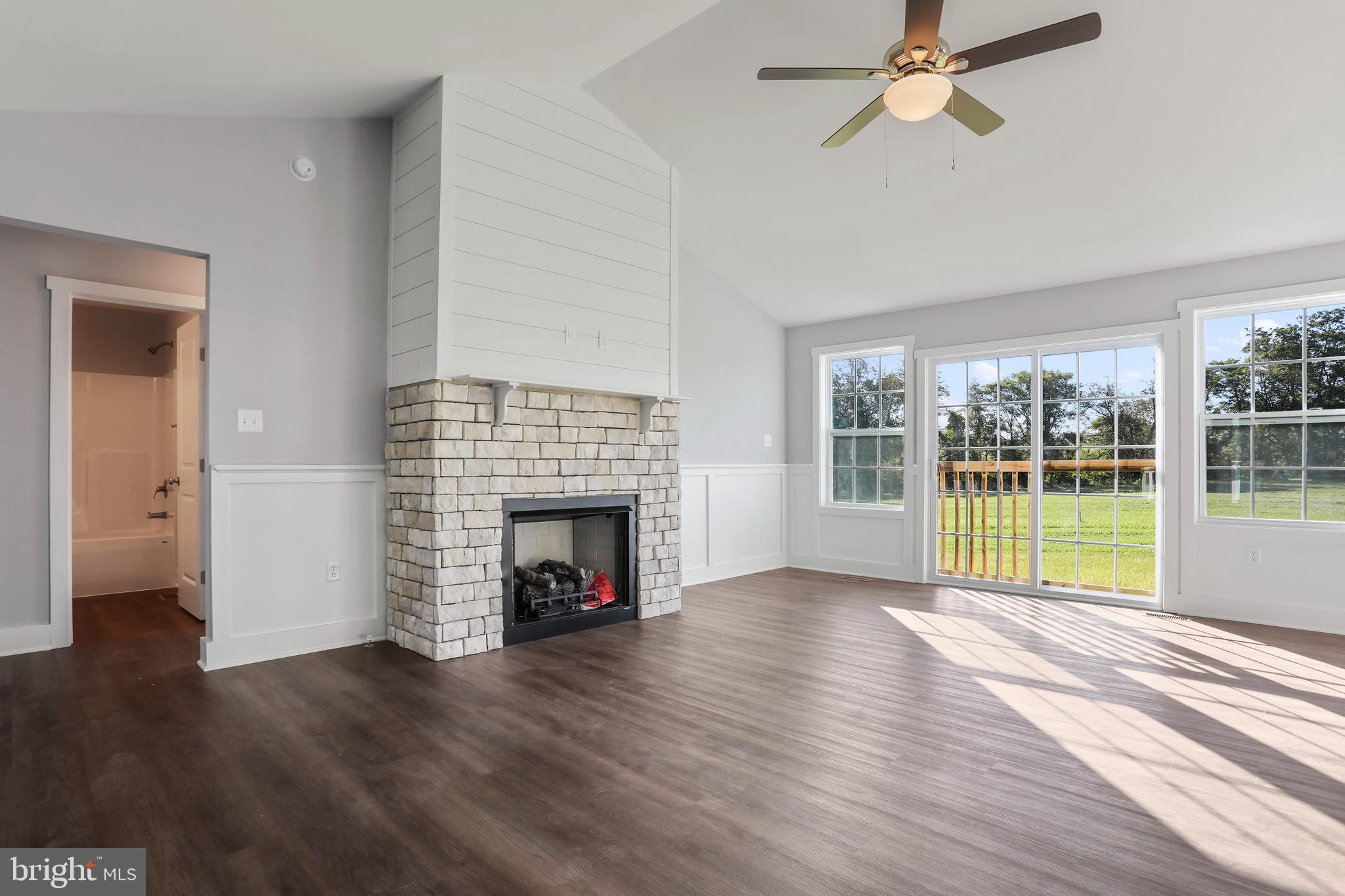 WOODBURY ESTATES - Residential