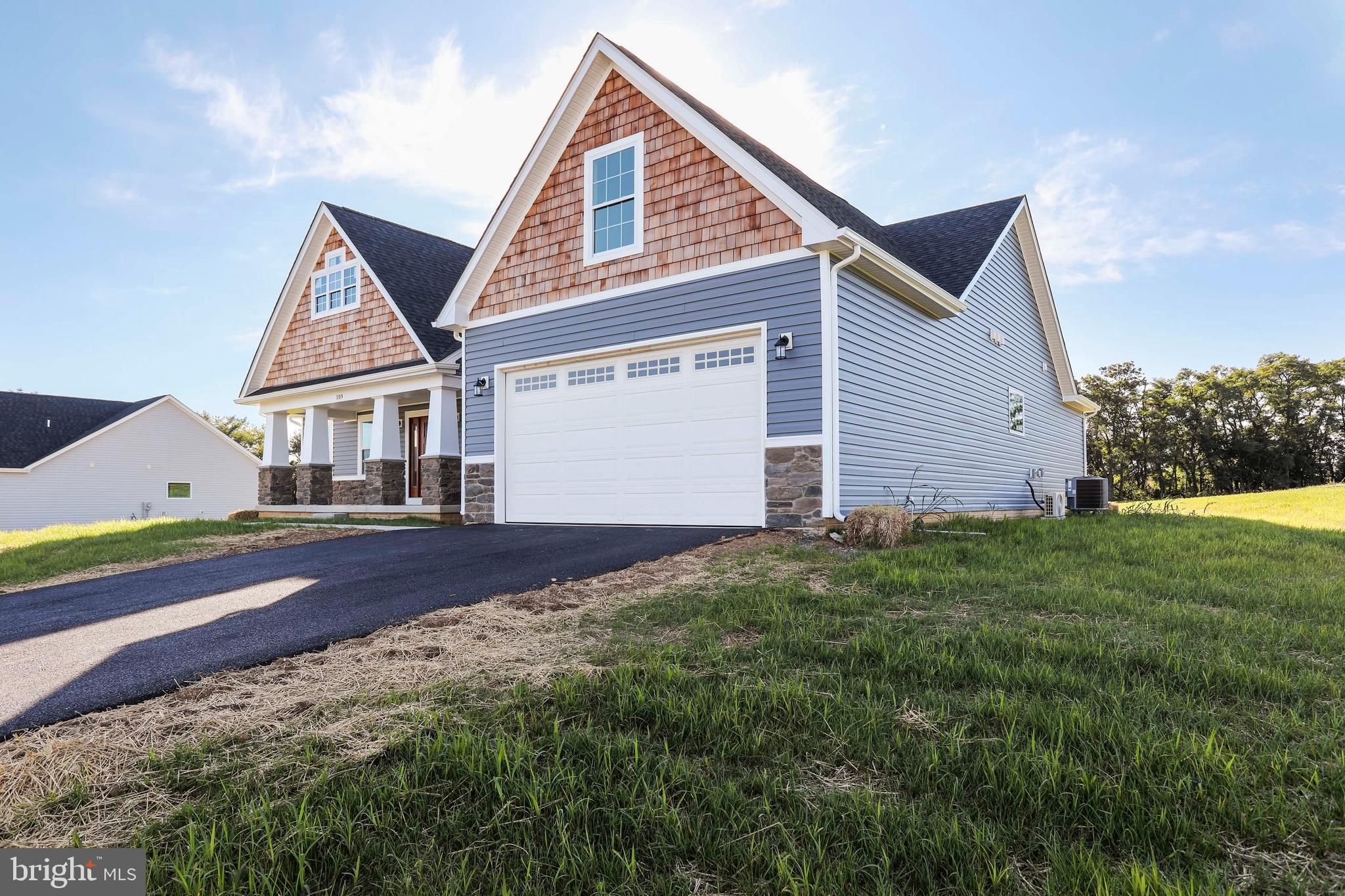 WOODBURY ESTATES - Residential