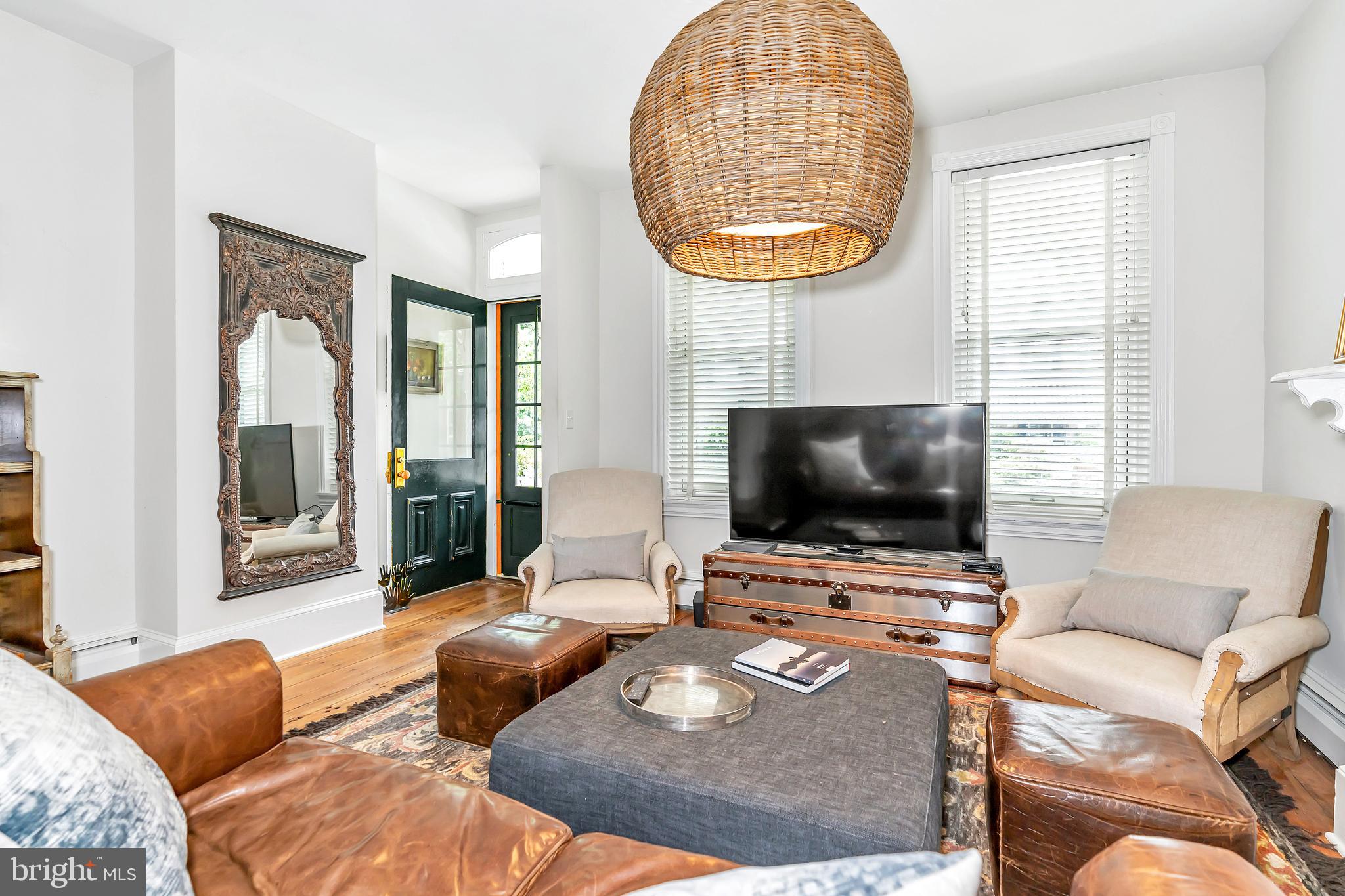 2454 W 16TH STREET