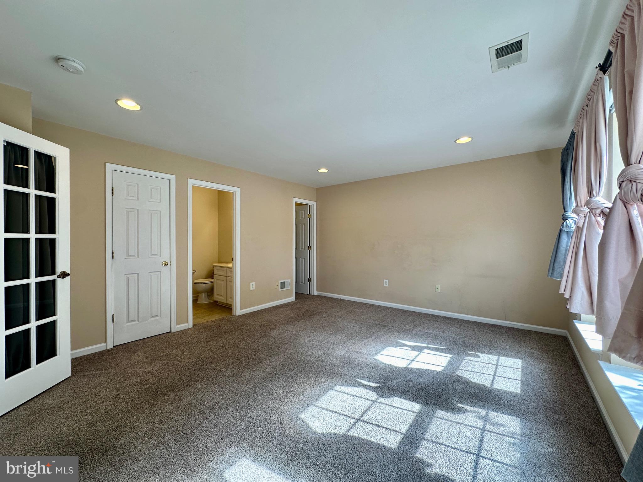 VILLAGE OF IDLEWILD - Residential Lease