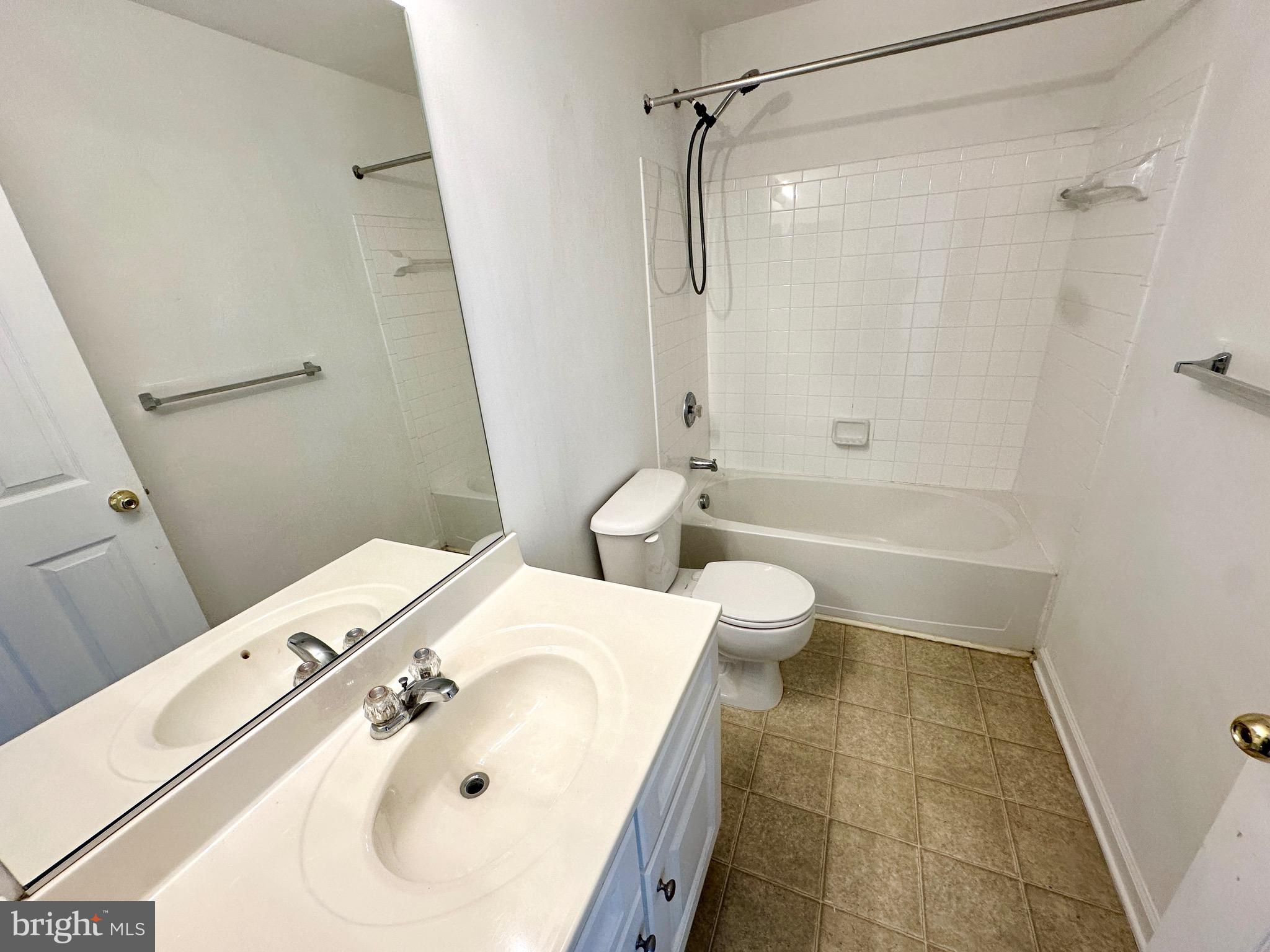 VILLAGE OF IDLEWILD - Residential Lease