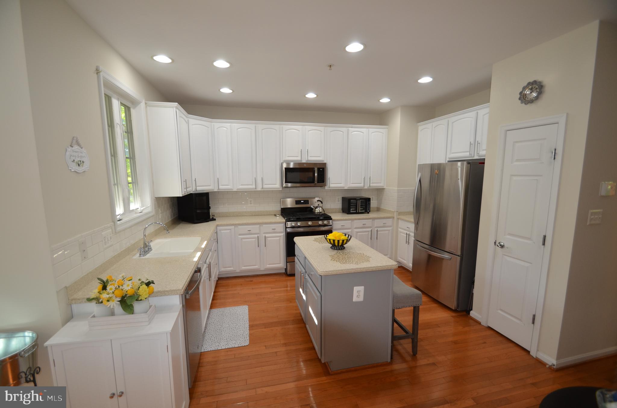 ORCHARD RUN TOWNHOUSE CONDOMINIUMS - Residential