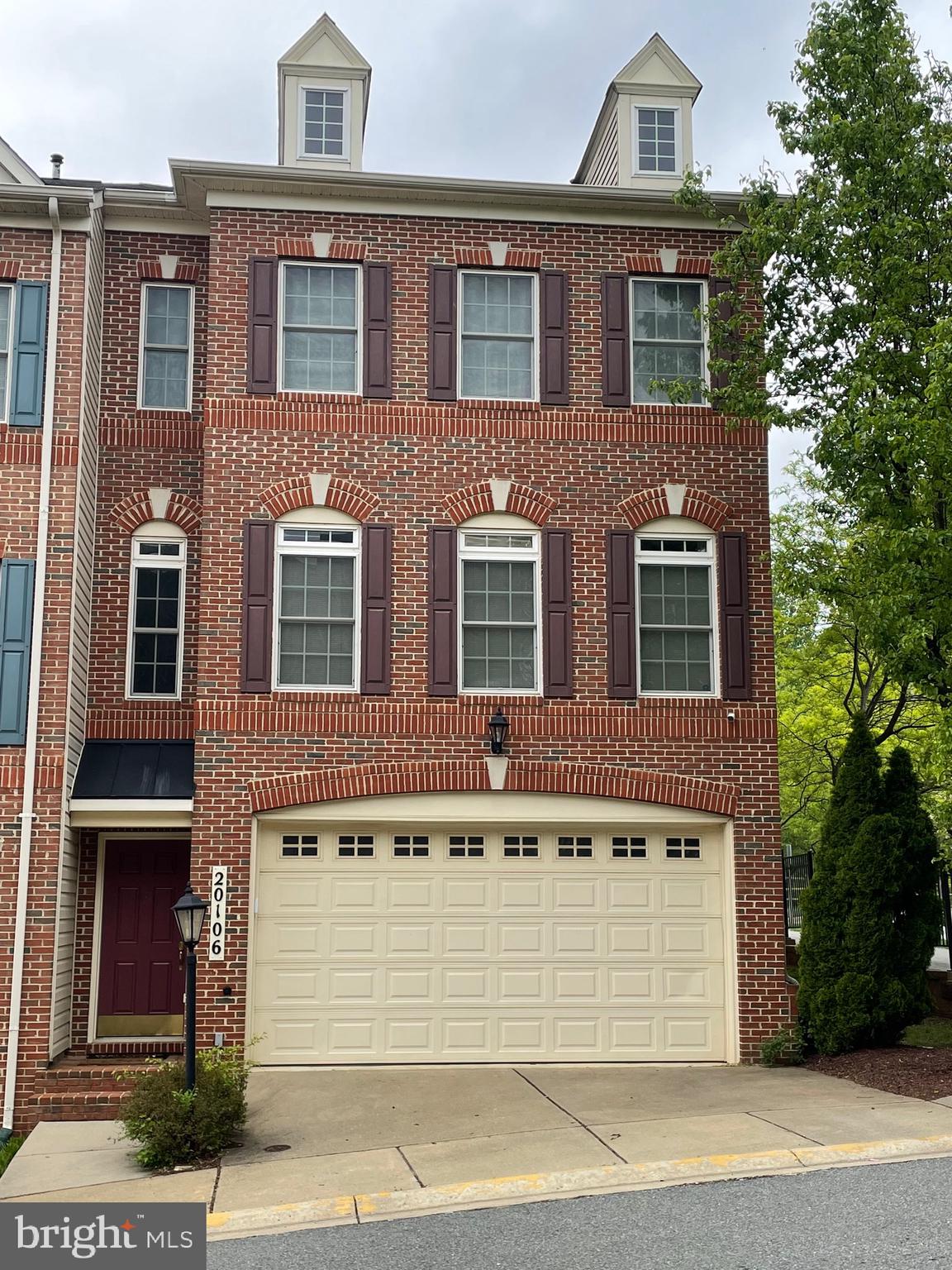 ORCHARD RUN TOWNHOUSE CONDOMINIUMS - Residential