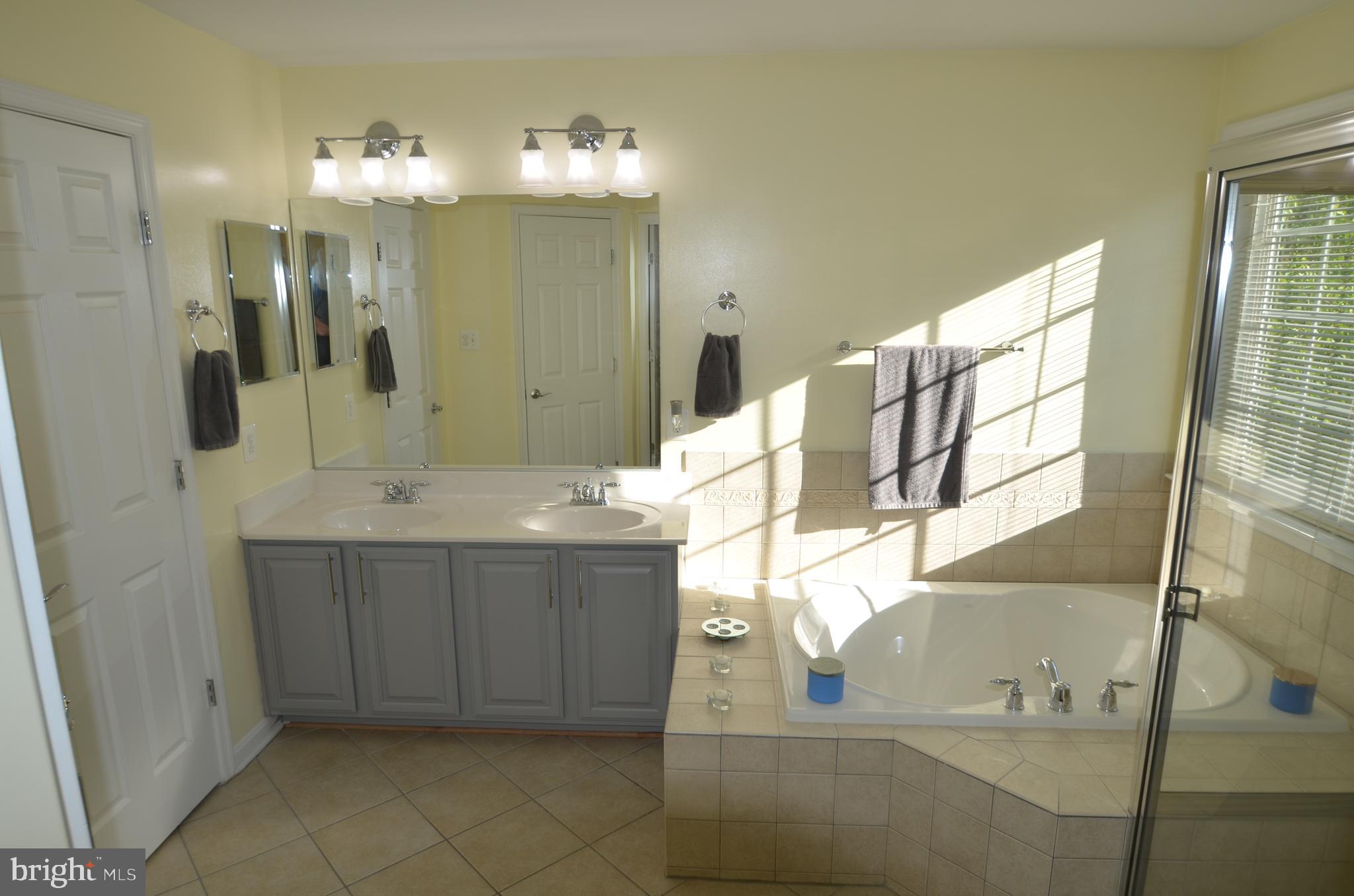 ORCHARD RUN TOWNHOUSE CONDOMINIUMS - Residential