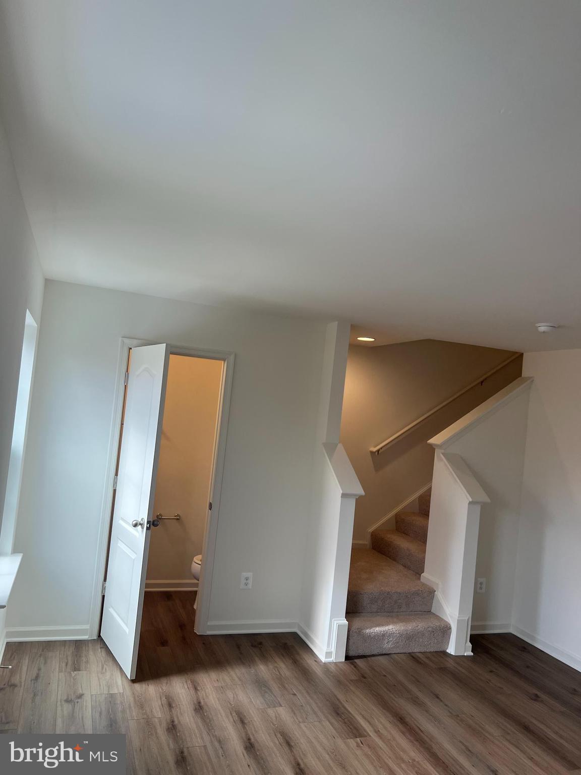 OVERLOOK AT RIVERSIDE TOWNHOMES - Residential Lease