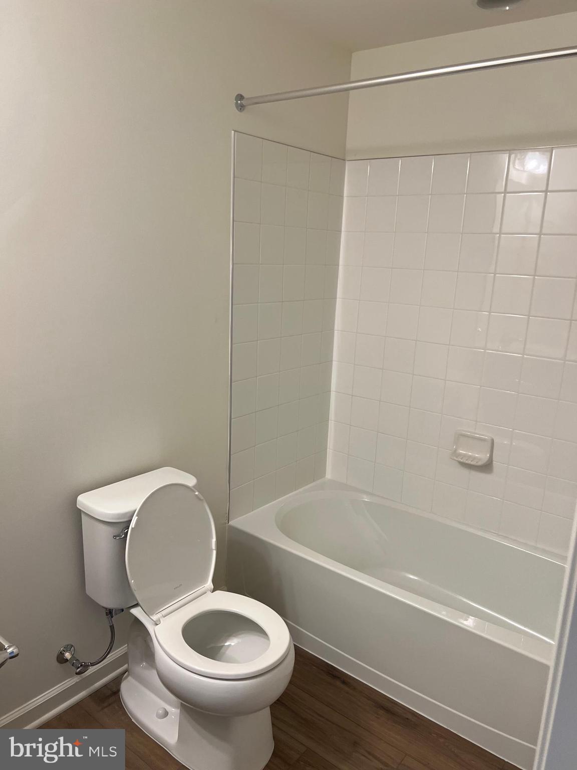 OVERLOOK AT RIVERSIDE TOWNHOMES - Residential Lease