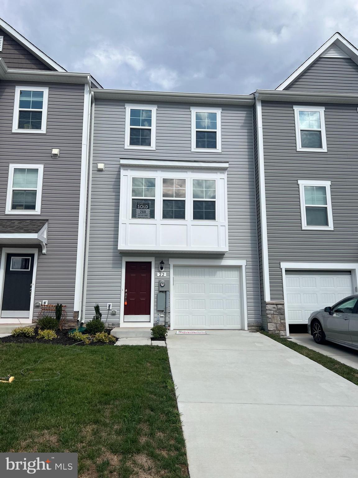 OVERLOOK AT RIVERSIDE TOWNHOMES - Residential Lease