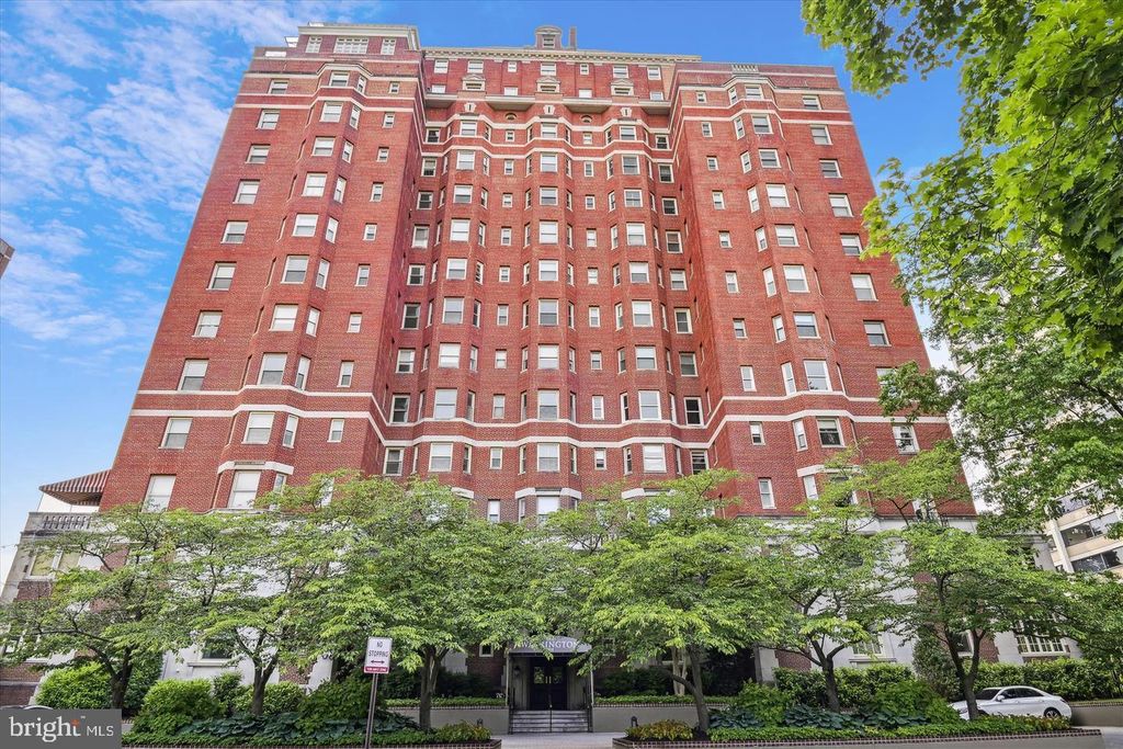 Photo of 3908 N Charles Street #402, BALTIMORE, MD 21218 (MLS # MDBA2216624)