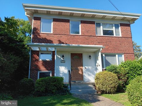 1104 S CLEVELAND STREET ARLINGTON VA 22204