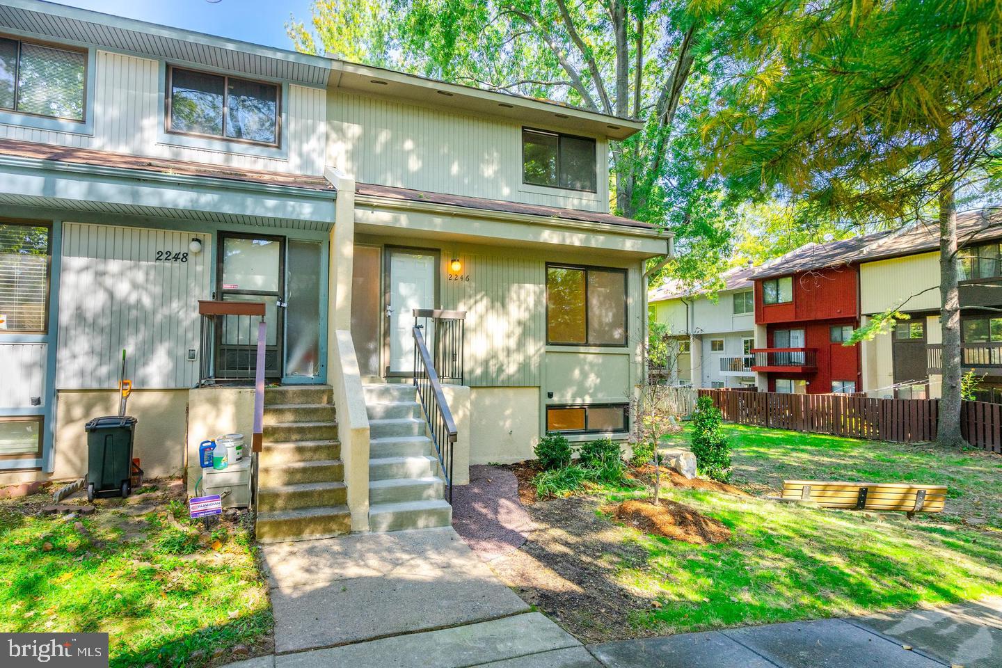 2246 WHITE CORNUS LANE