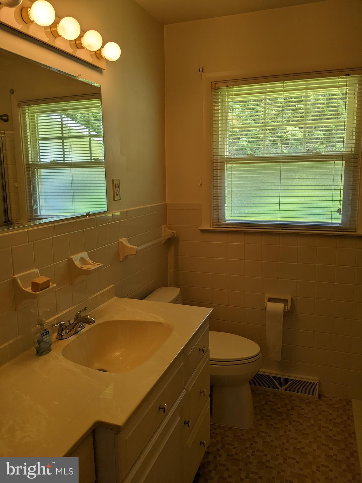 HOLLINGSWORTH - Residential