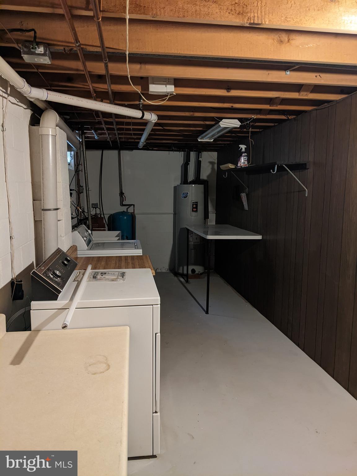 HOLLINGSWORTH - Residential