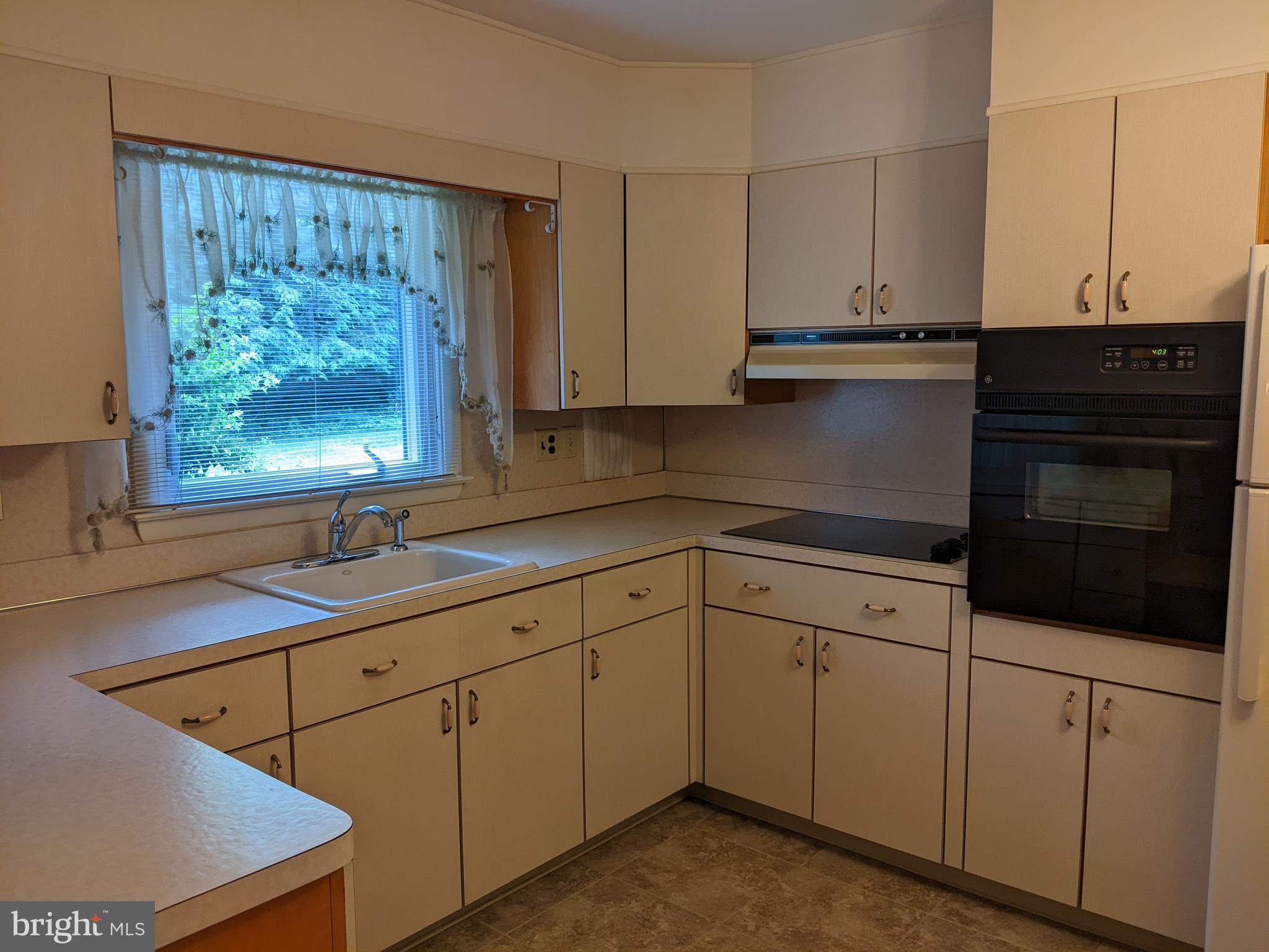 HOLLINGSWORTH - Residential