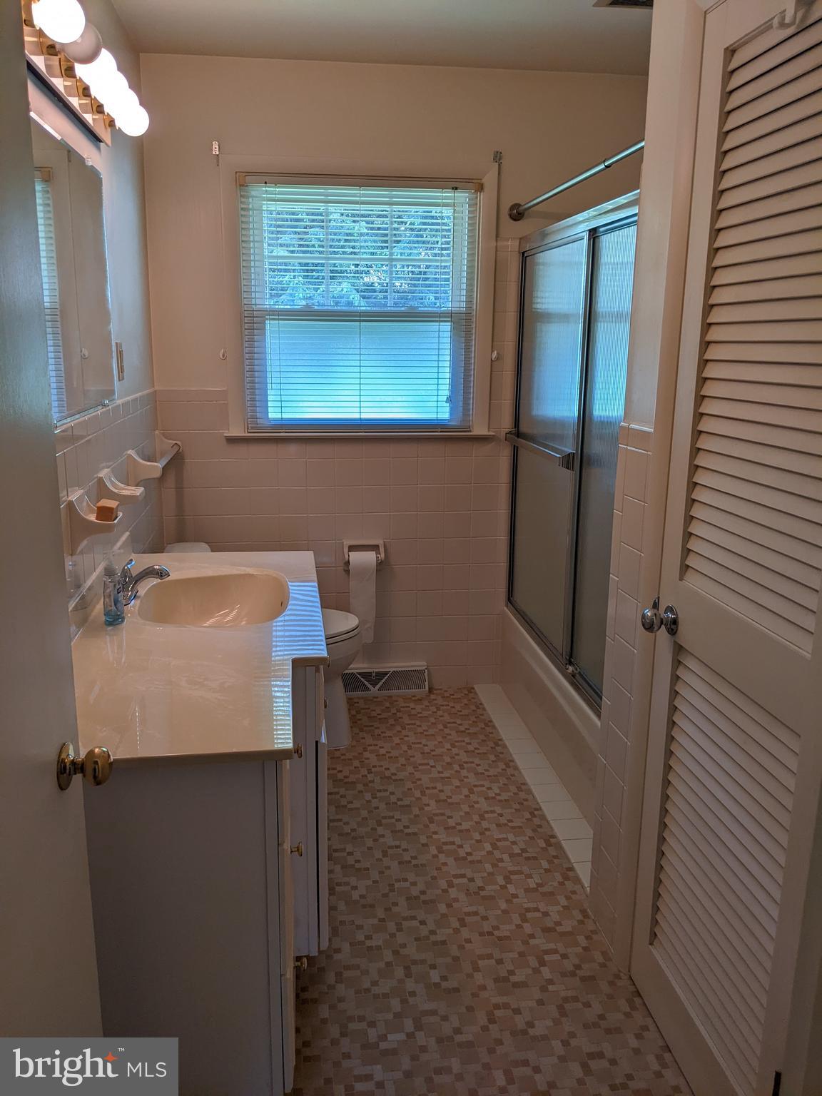 HOLLINGSWORTH - Residential