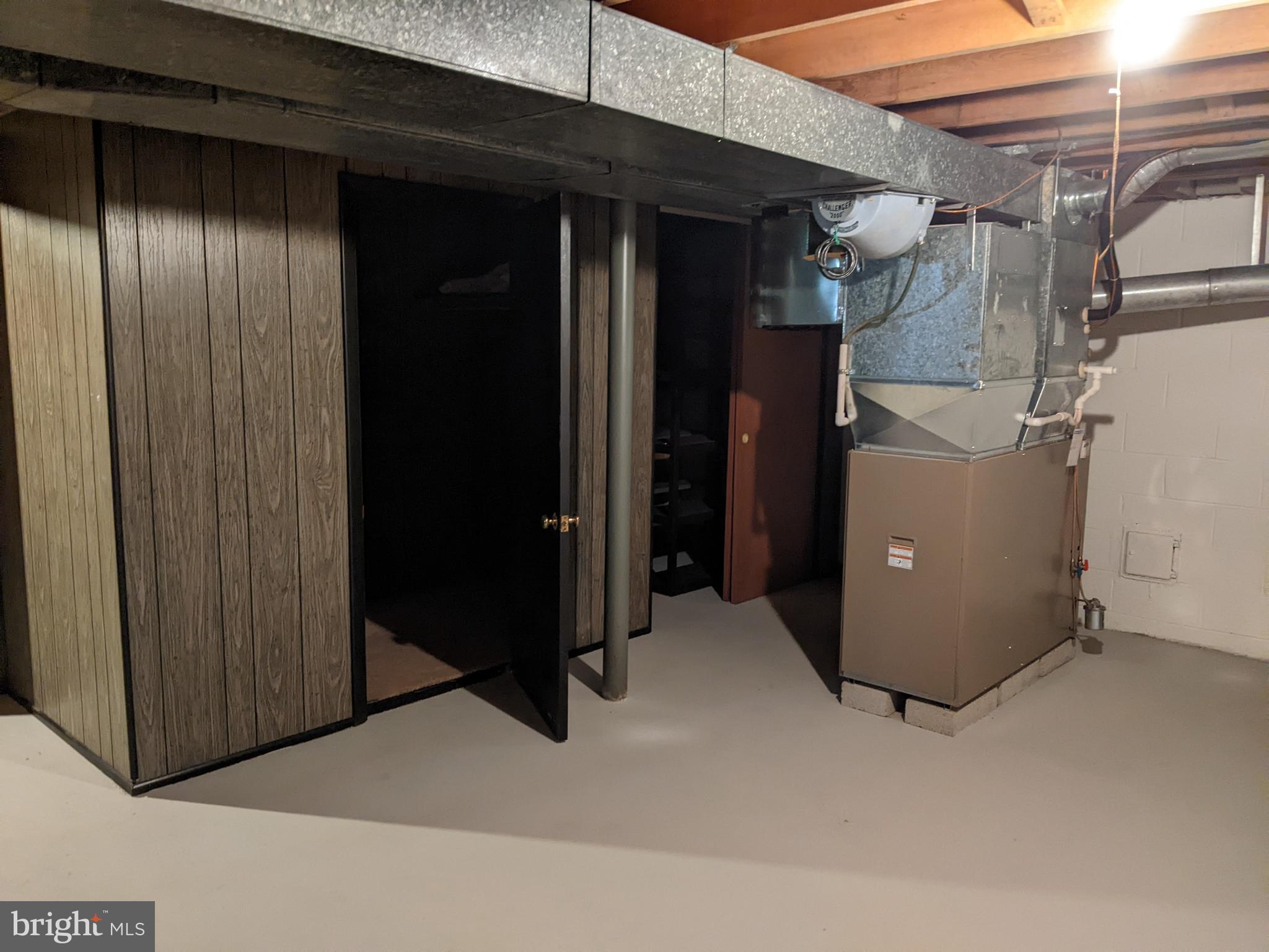 HOLLINGSWORTH - Residential