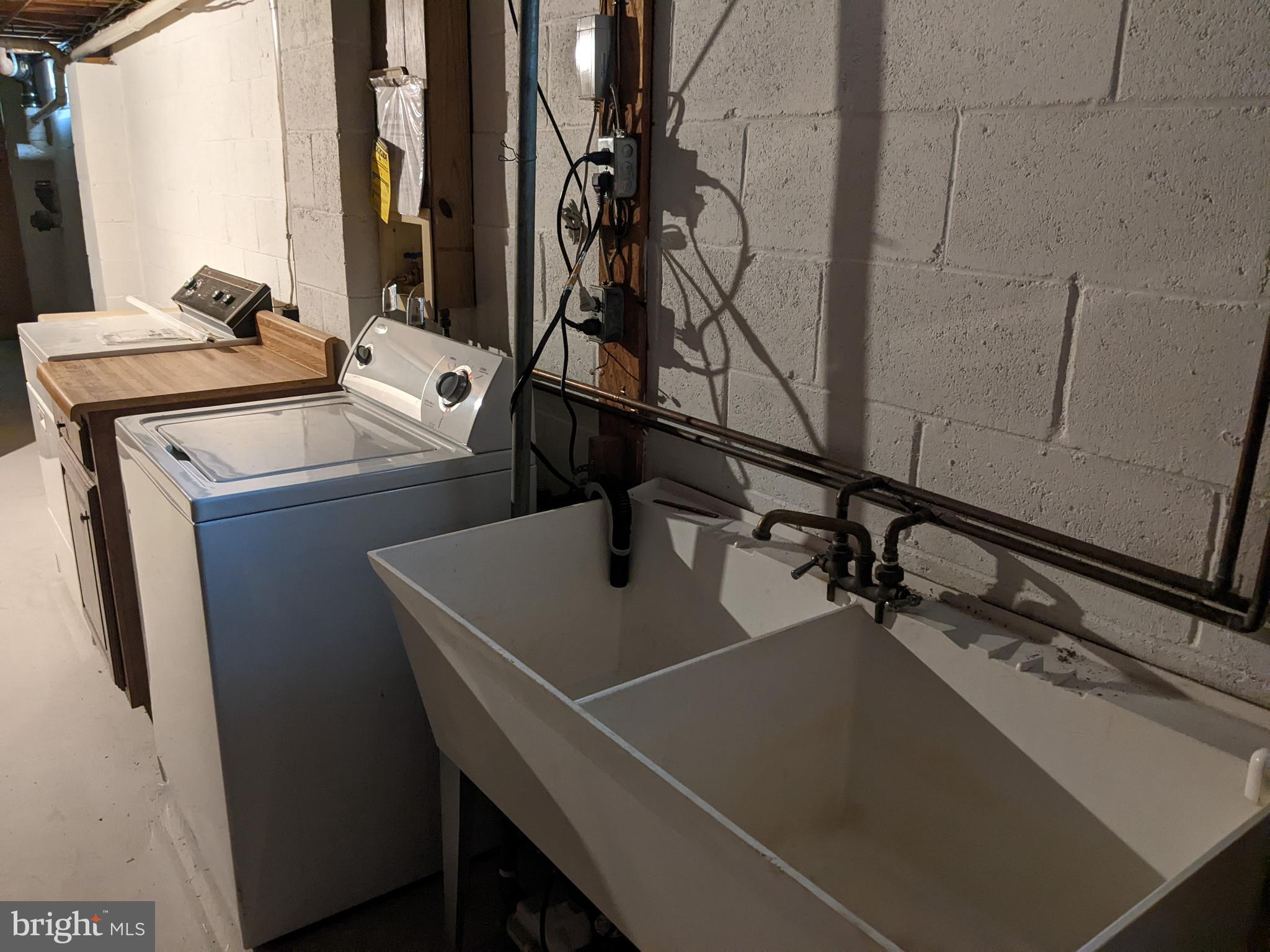 HOLLINGSWORTH - Residential