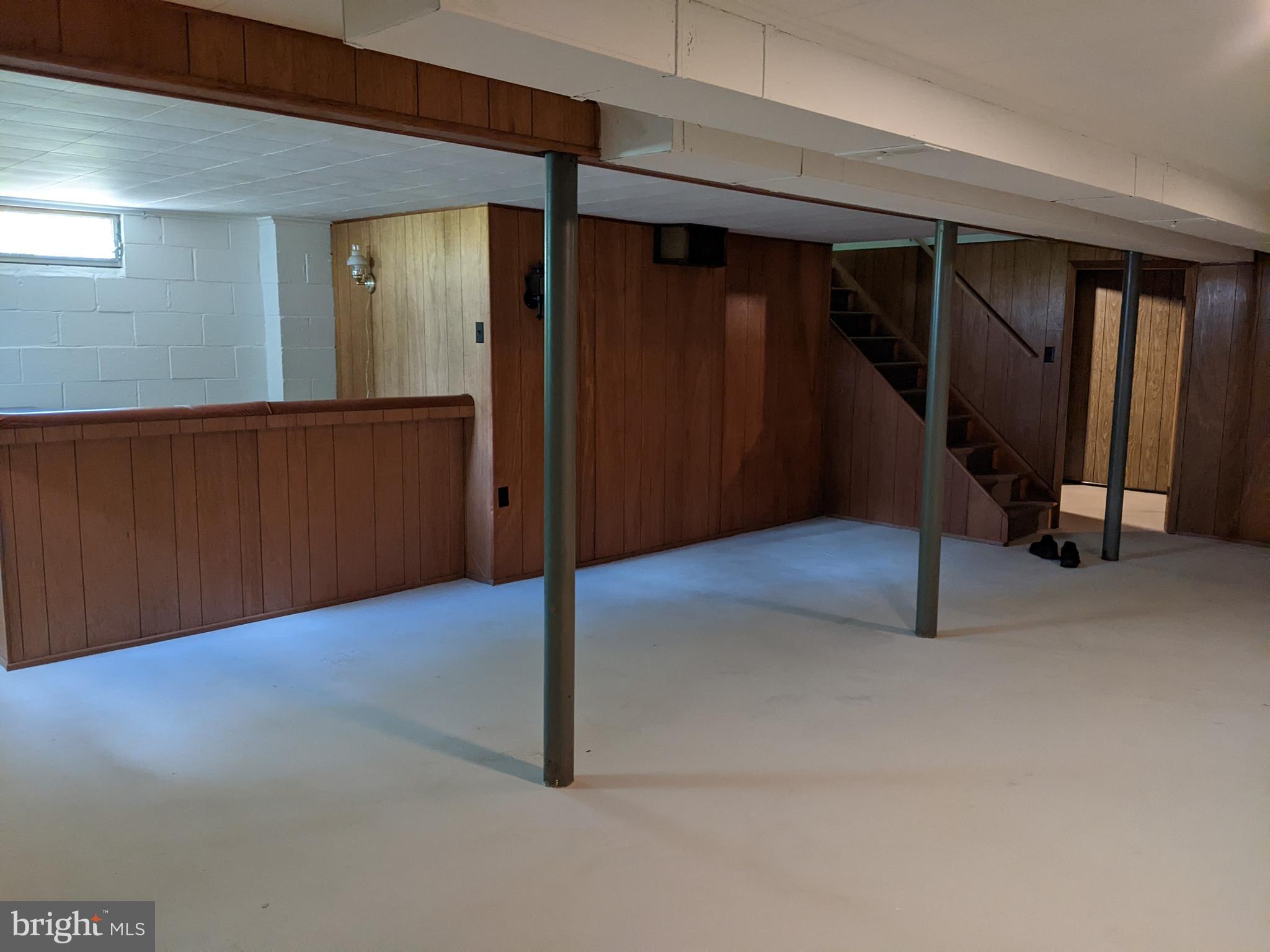 HOLLINGSWORTH - Residential