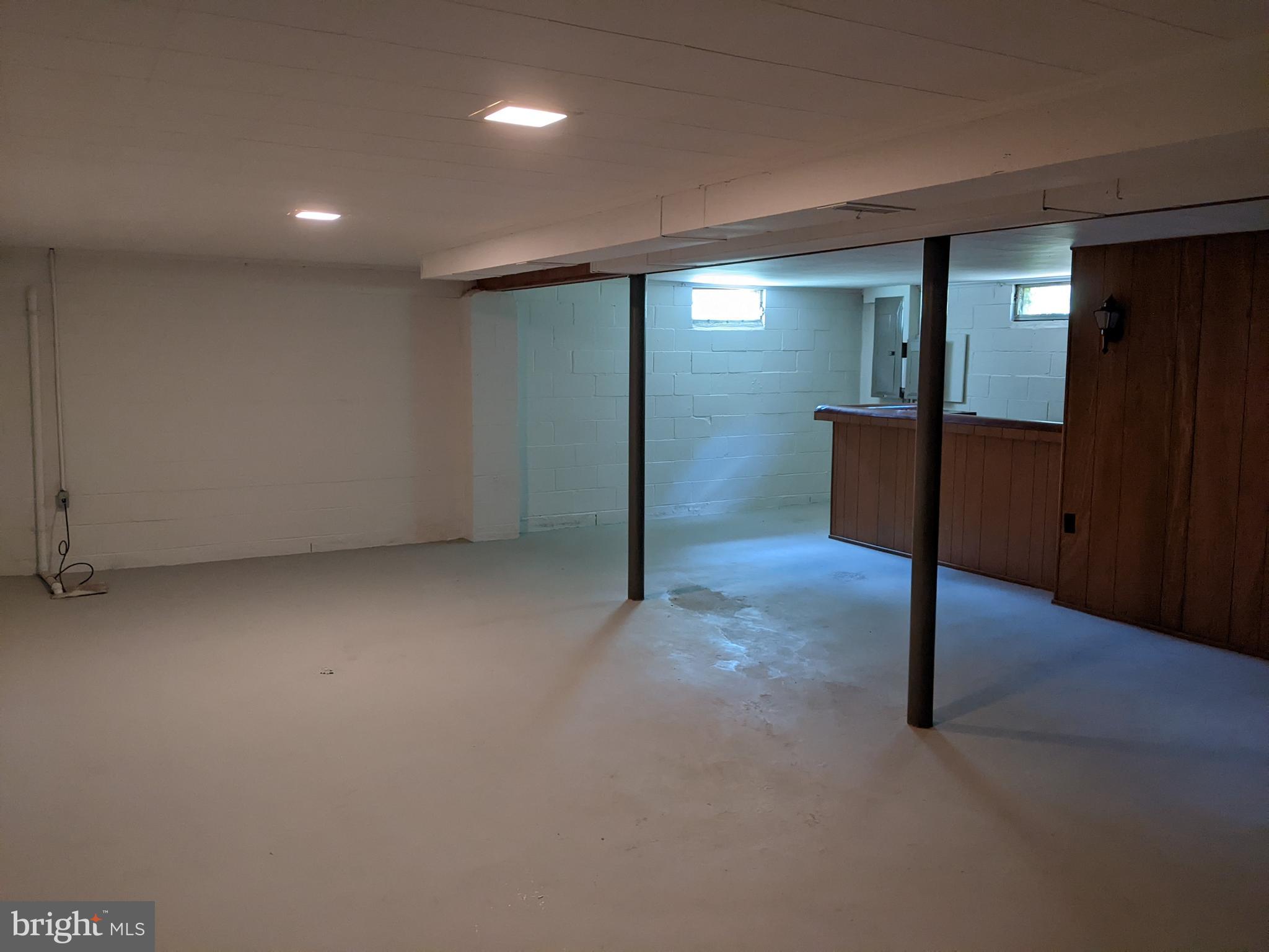 HOLLINGSWORTH - Residential