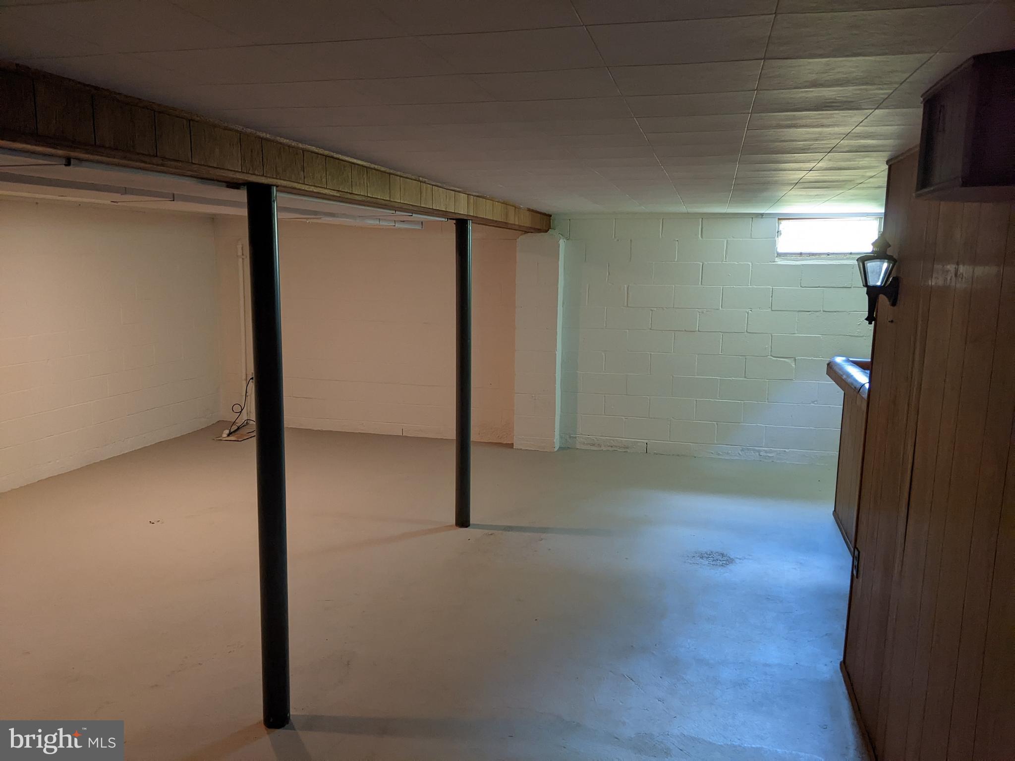 HOLLINGSWORTH - Residential