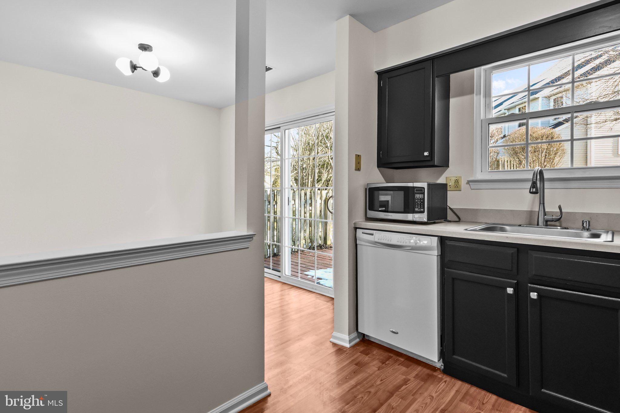 COUNTRY BEND - Residential Lease