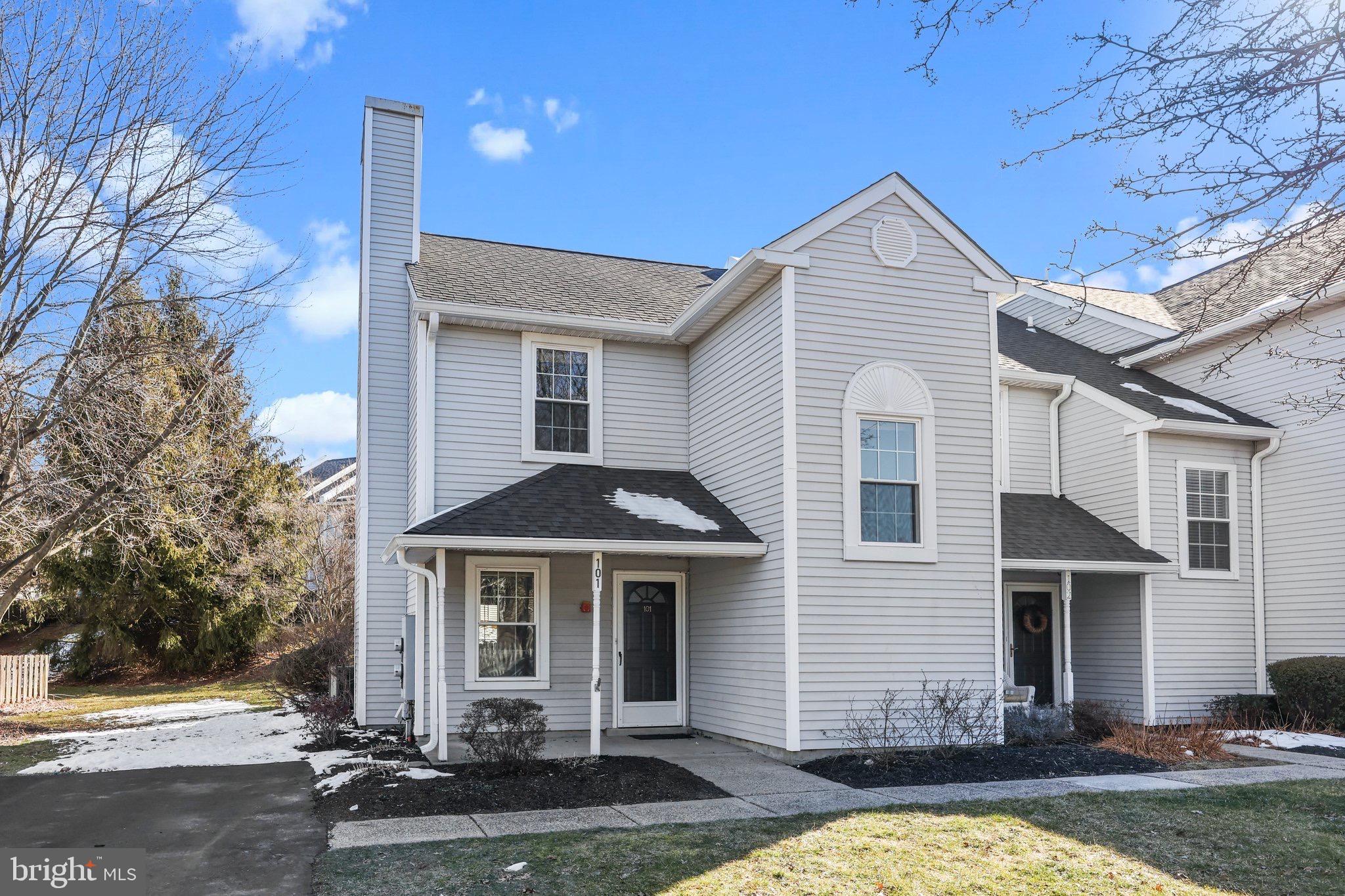 COUNTRY BEND - Residential Lease