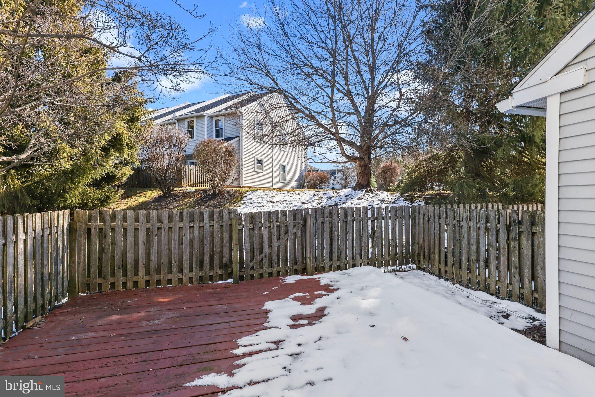 COUNTRY BEND - Residential Lease
