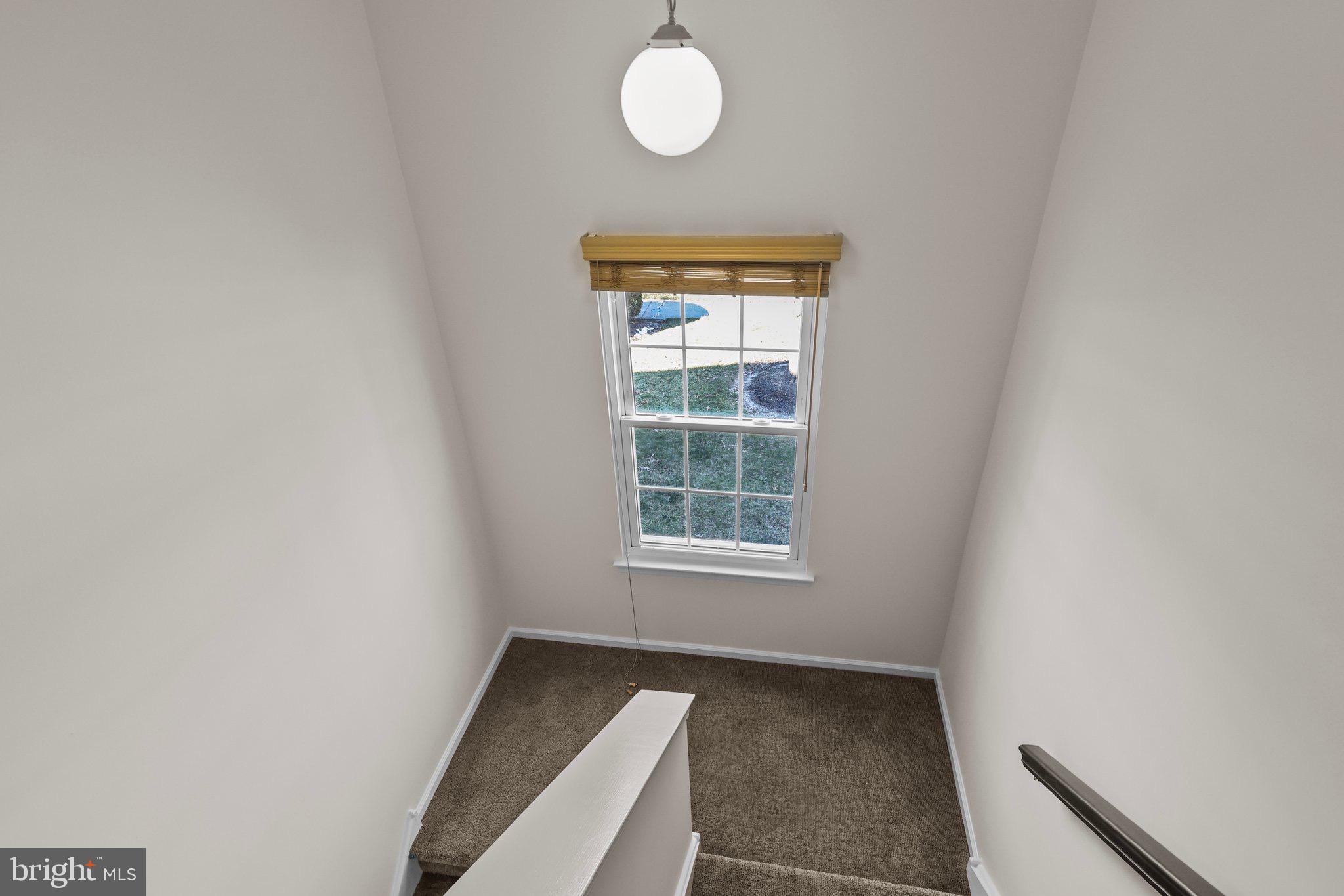 COUNTRY BEND - Residential Lease