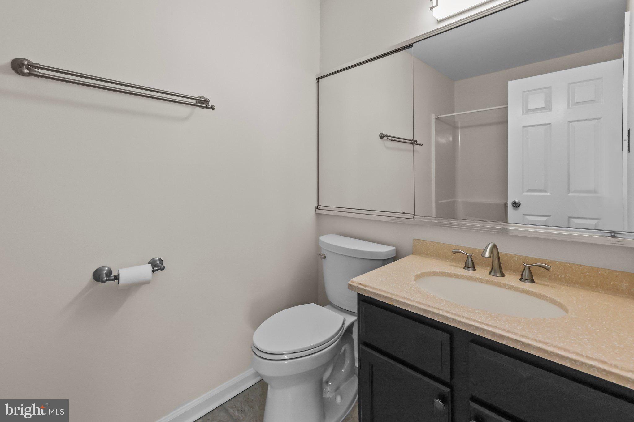 COUNTRY BEND - Residential Lease