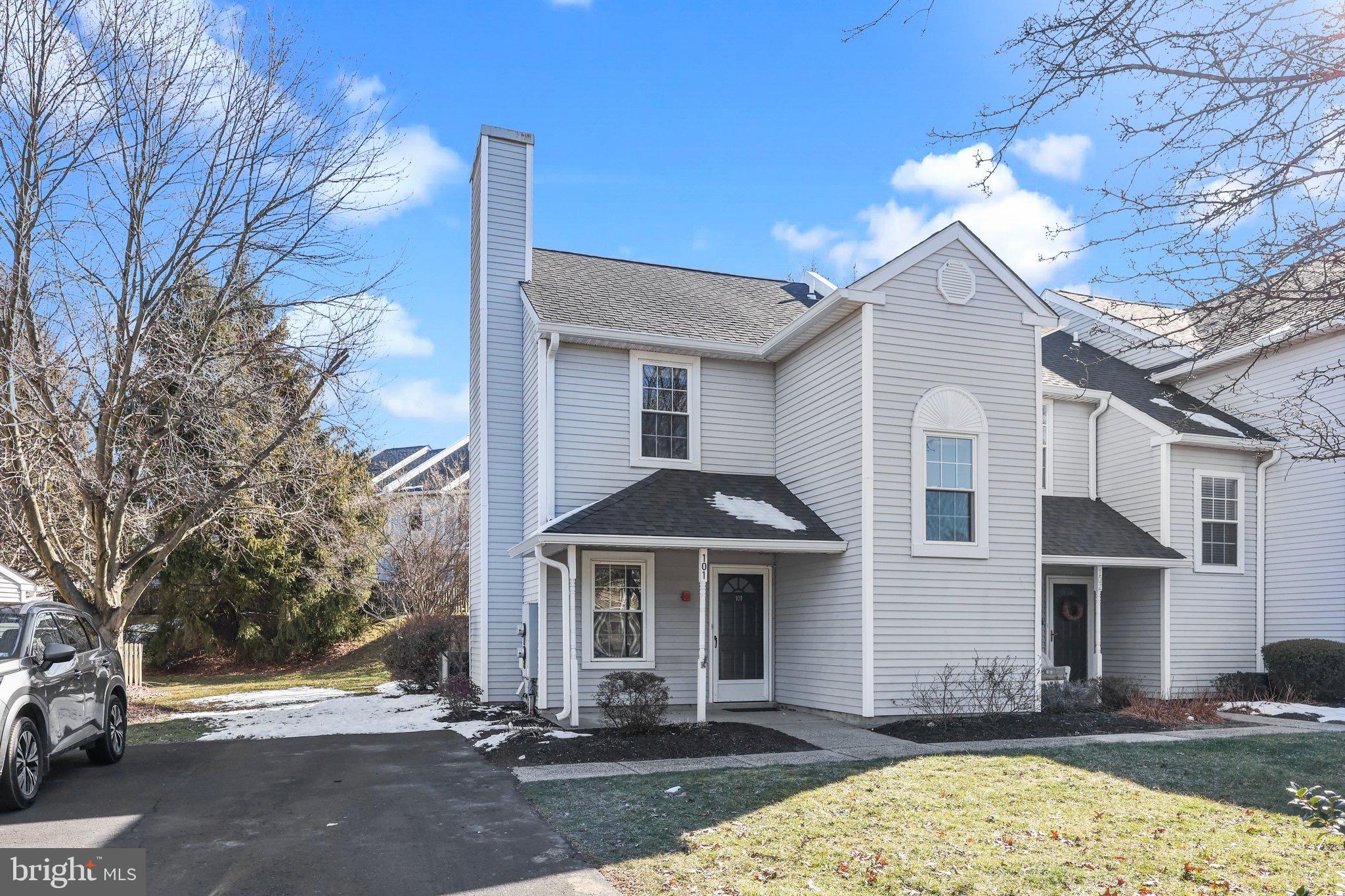 COUNTRY BEND - Residential Lease