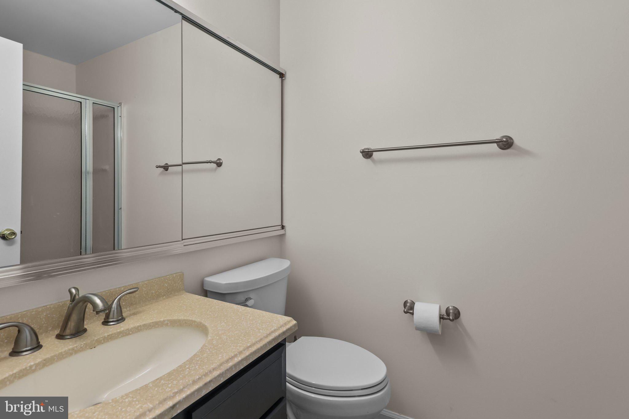 COUNTRY BEND - Residential Lease