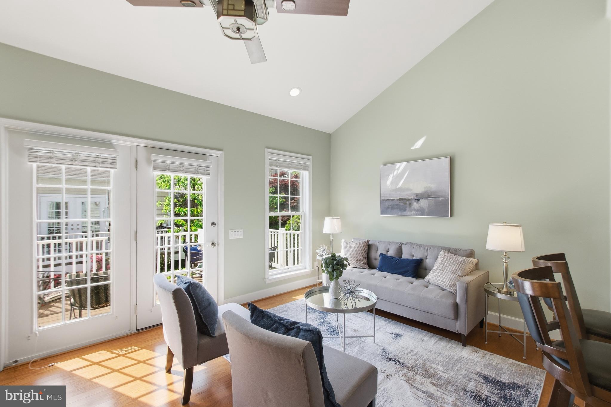 SPRING HILL - Residential