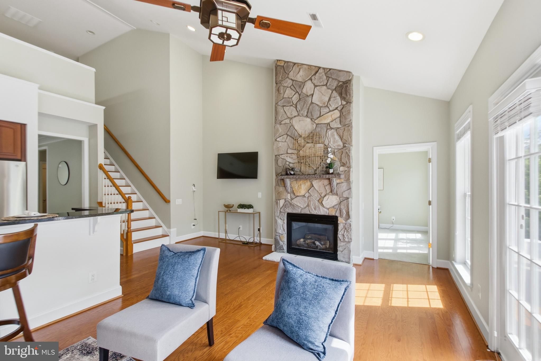 SPRING HILL - Residential