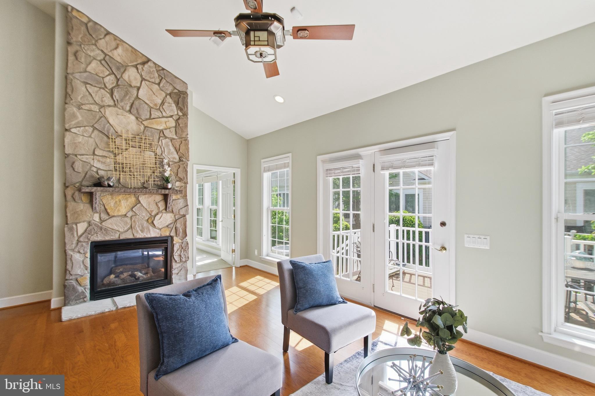 SPRING HILL - Residential