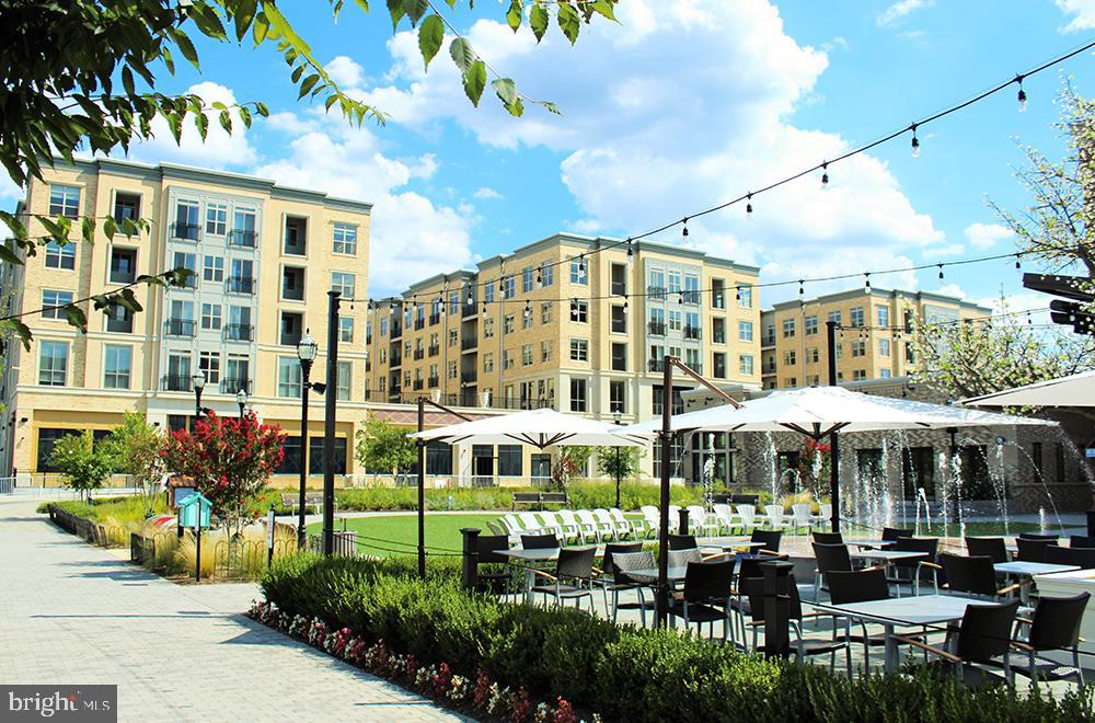 PARKLANDS AT WATKINS MILL - Residential